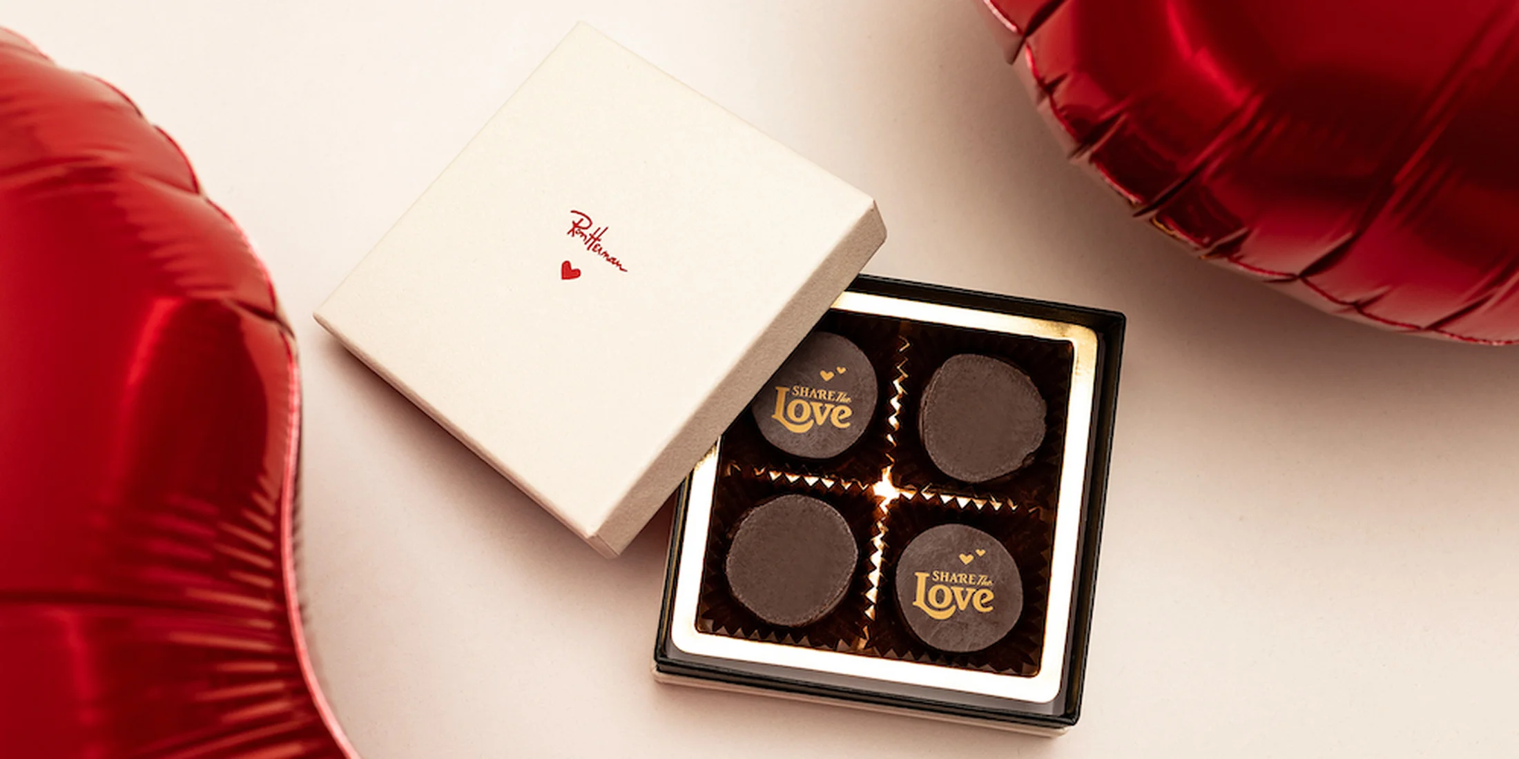 【ロンハーマン カフェ】より、バレンタインに向けたジュエリーボックス風チョコレートボックスが登場