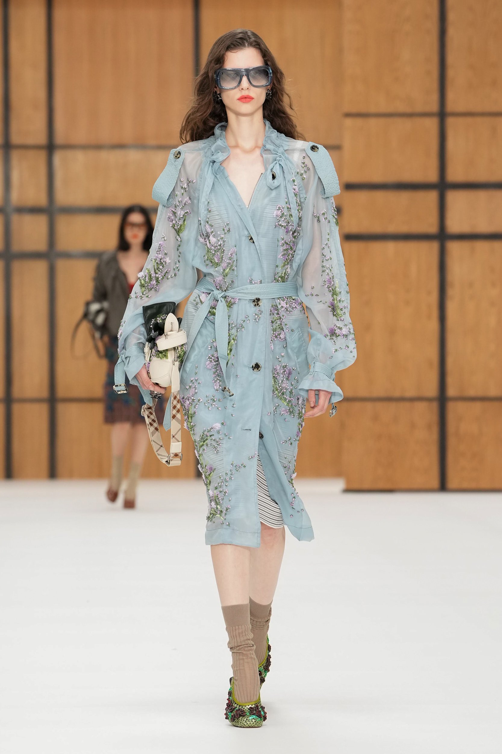 2027年春夏コレクション_BURBERRY(バーバリー)_モデル_54