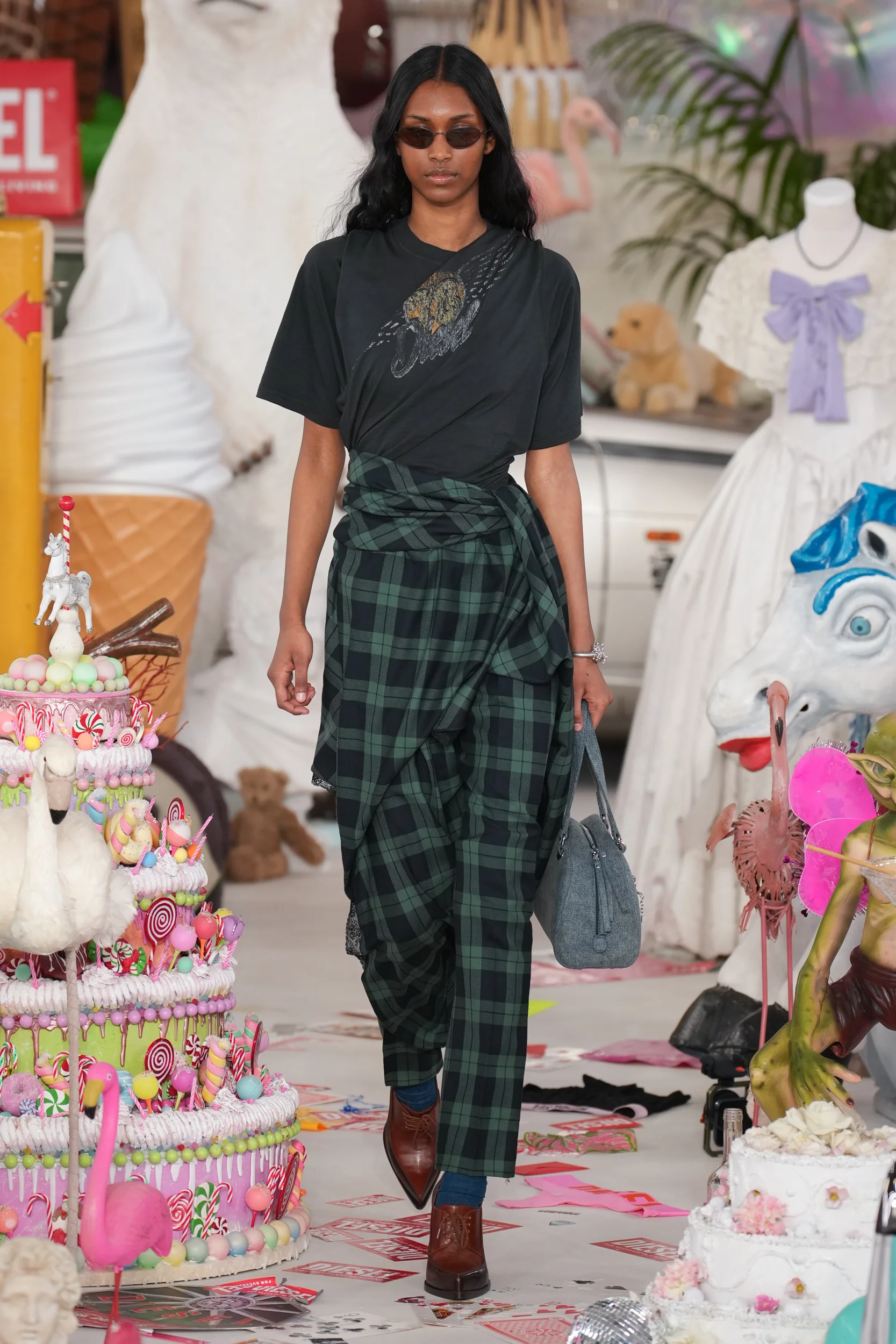 2026-27年秋冬コレクション_DIESEL(ディーゼル)_モデル_32