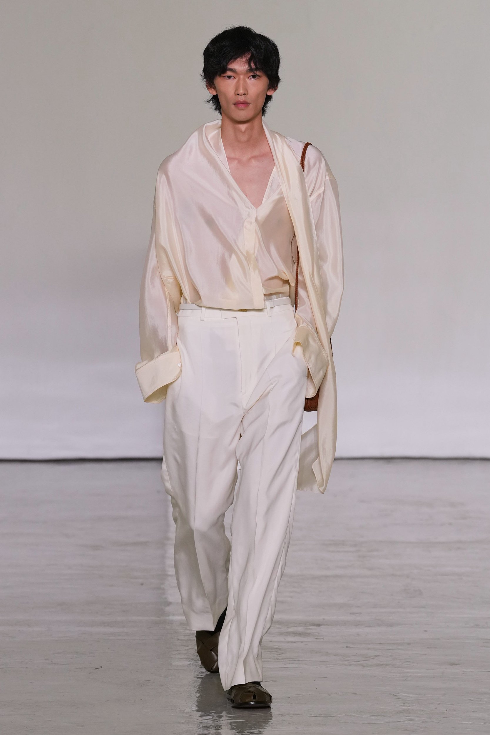 2027年春夏コレクション_BOTTEGA VENETA(ボッテガ ヴェネタ)_モデル_56