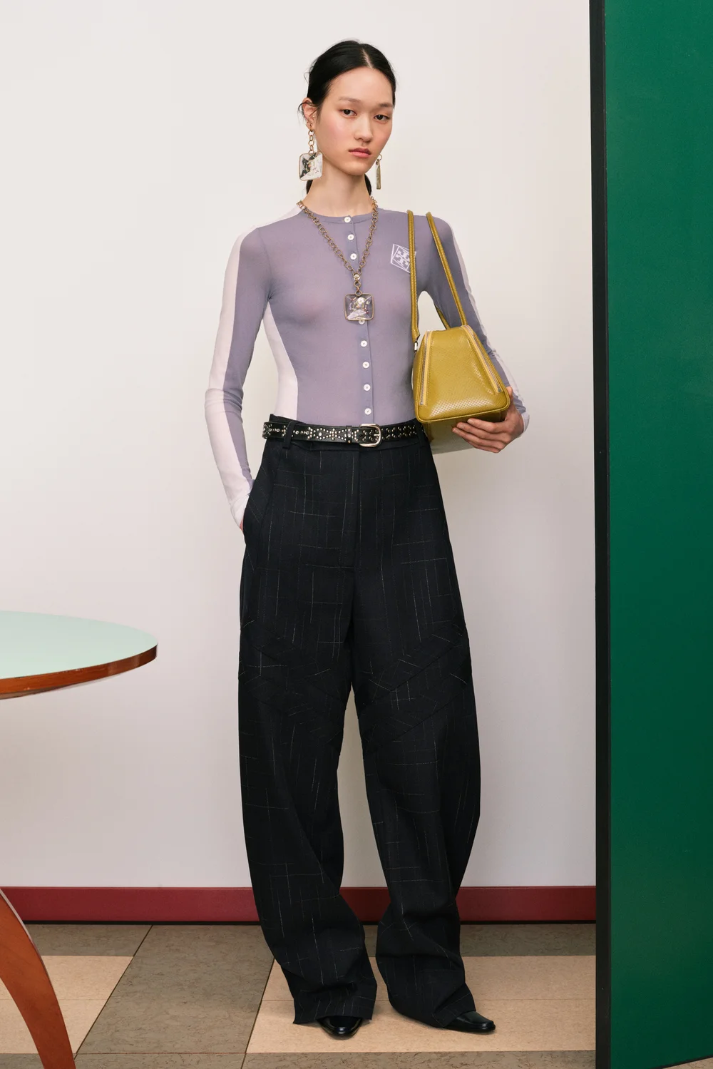 2026年リゾートコレクション_TORY BURCH(トリー バーチ)_モデル_4