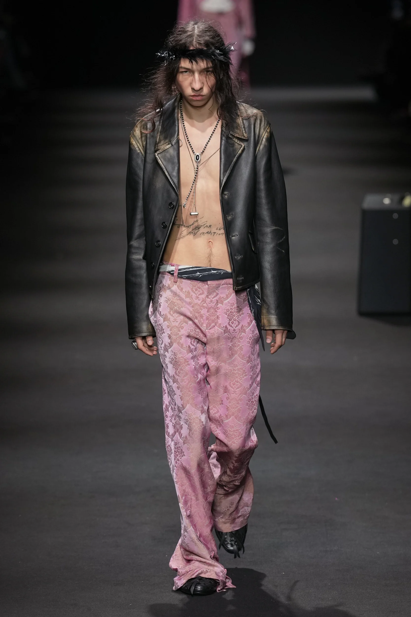 2026年春夏コレクション_ANN DEMEULEMEESTER(アン ドゥムルメステール)_モデル_4