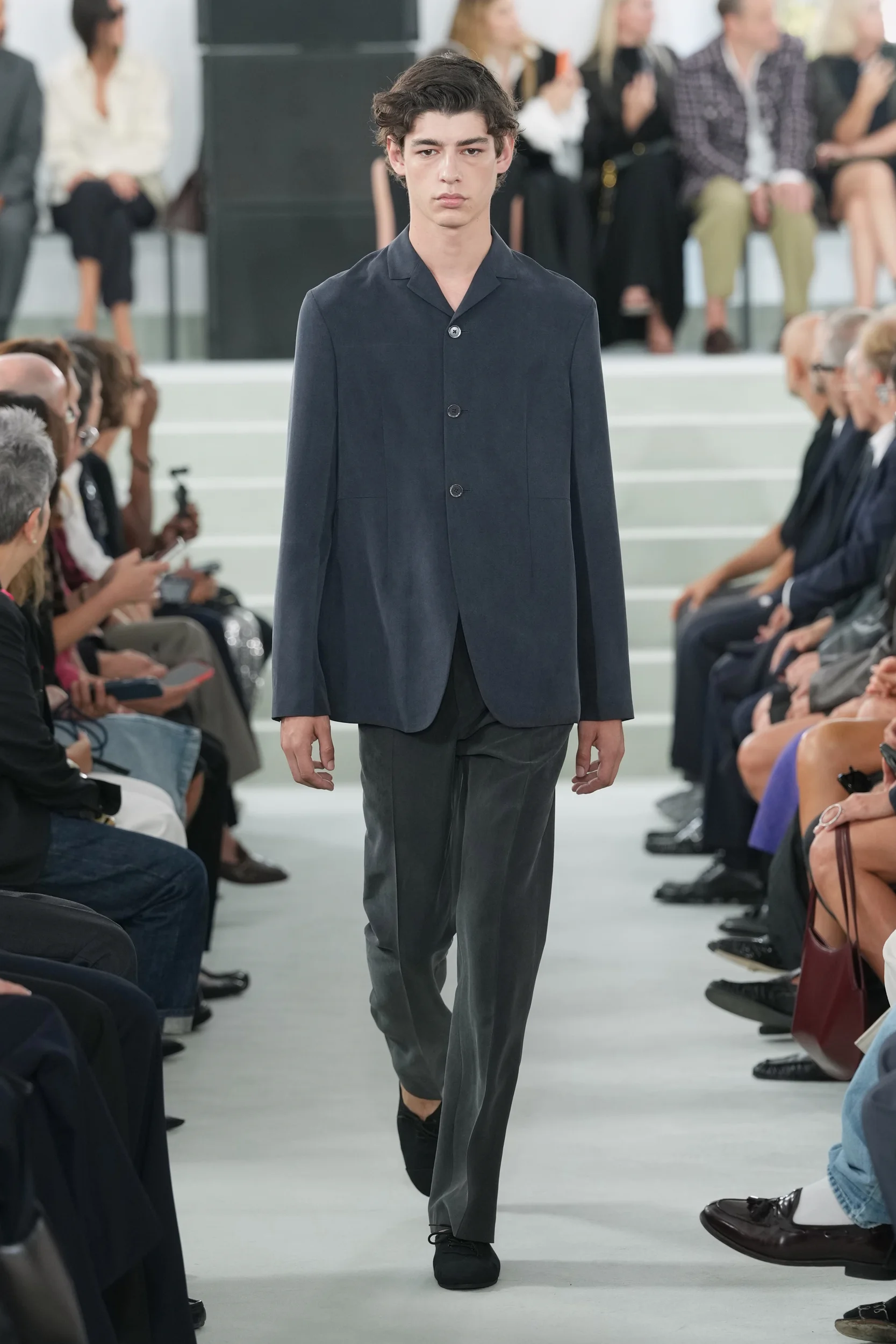 2027年春夏コレクション_JIL SANDER(ジル サンダー)_モデル_10