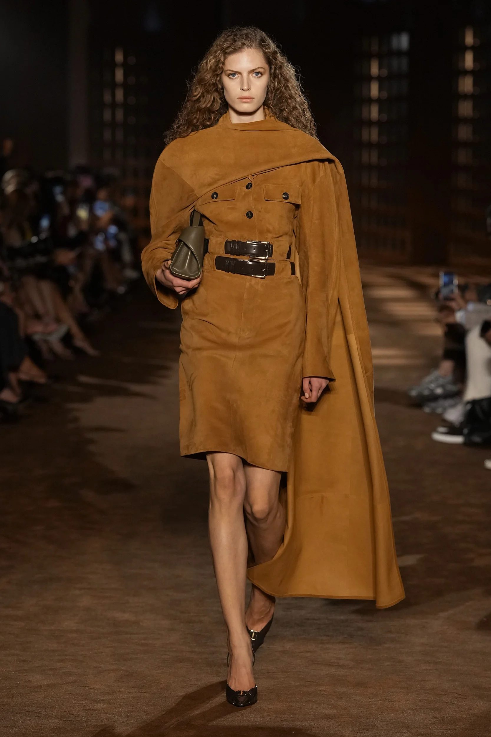 2027年春夏コレクション_FERRAGAMO(フェラガモ)_モデル_40