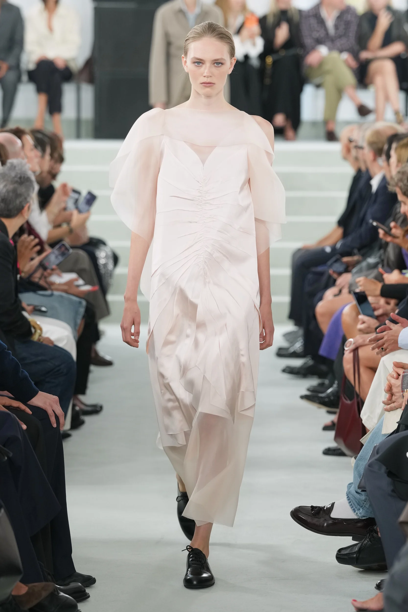 2027年春夏コレクション_JIL SANDER(ジル サンダー)_モデル_25