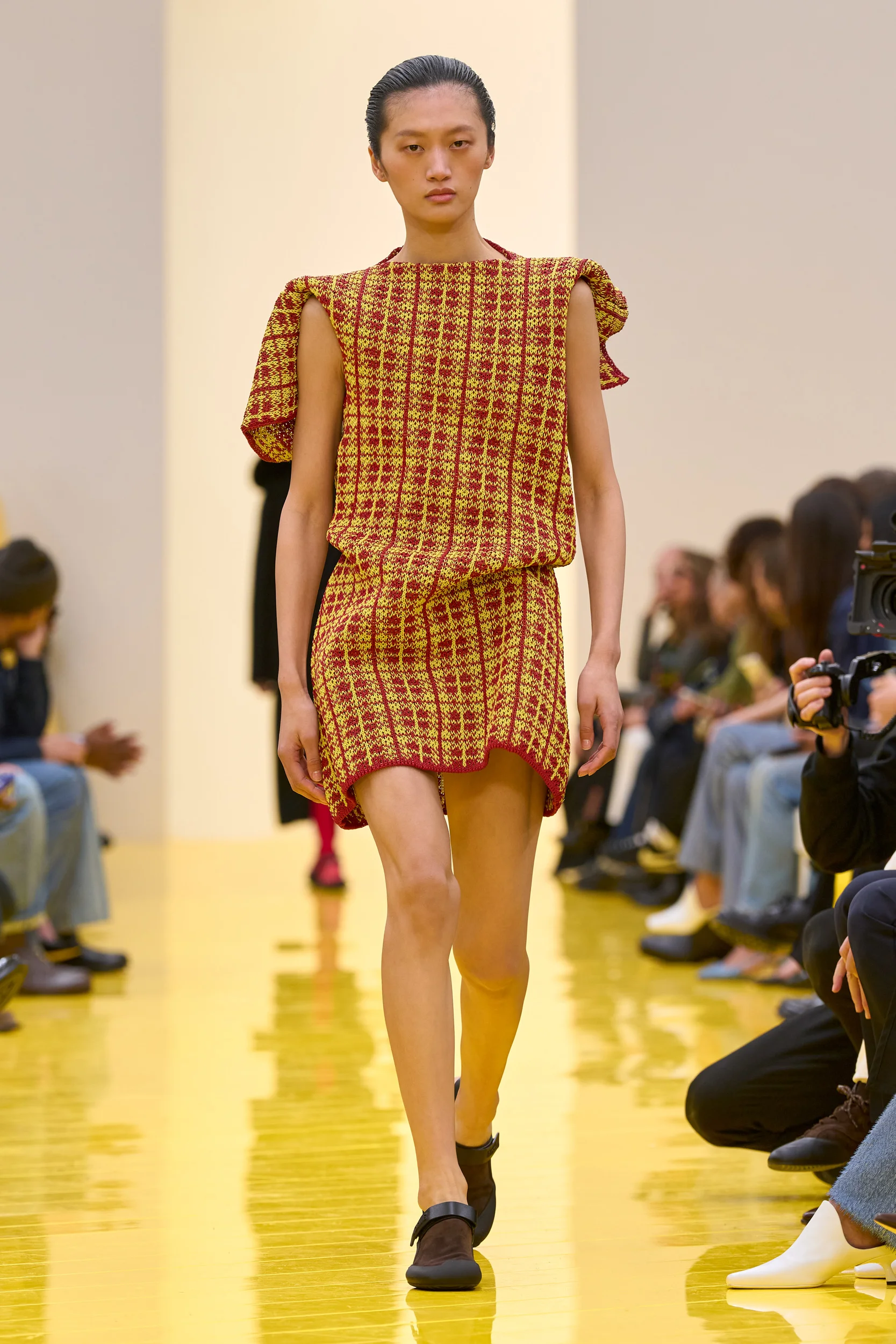 2026-27年秋冬コレクション_LOEWE(ロエベ)_モデル_25