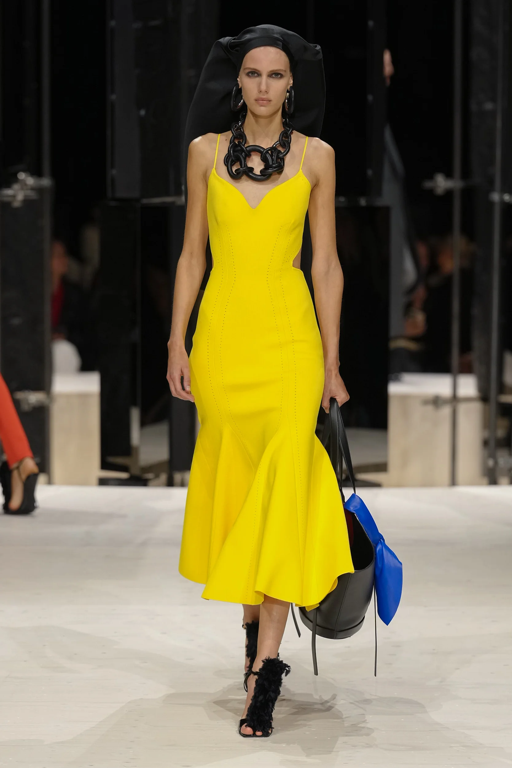 2026-27年秋冬コレクション_GIVENCHY(ジバンシィ)_モデル_13