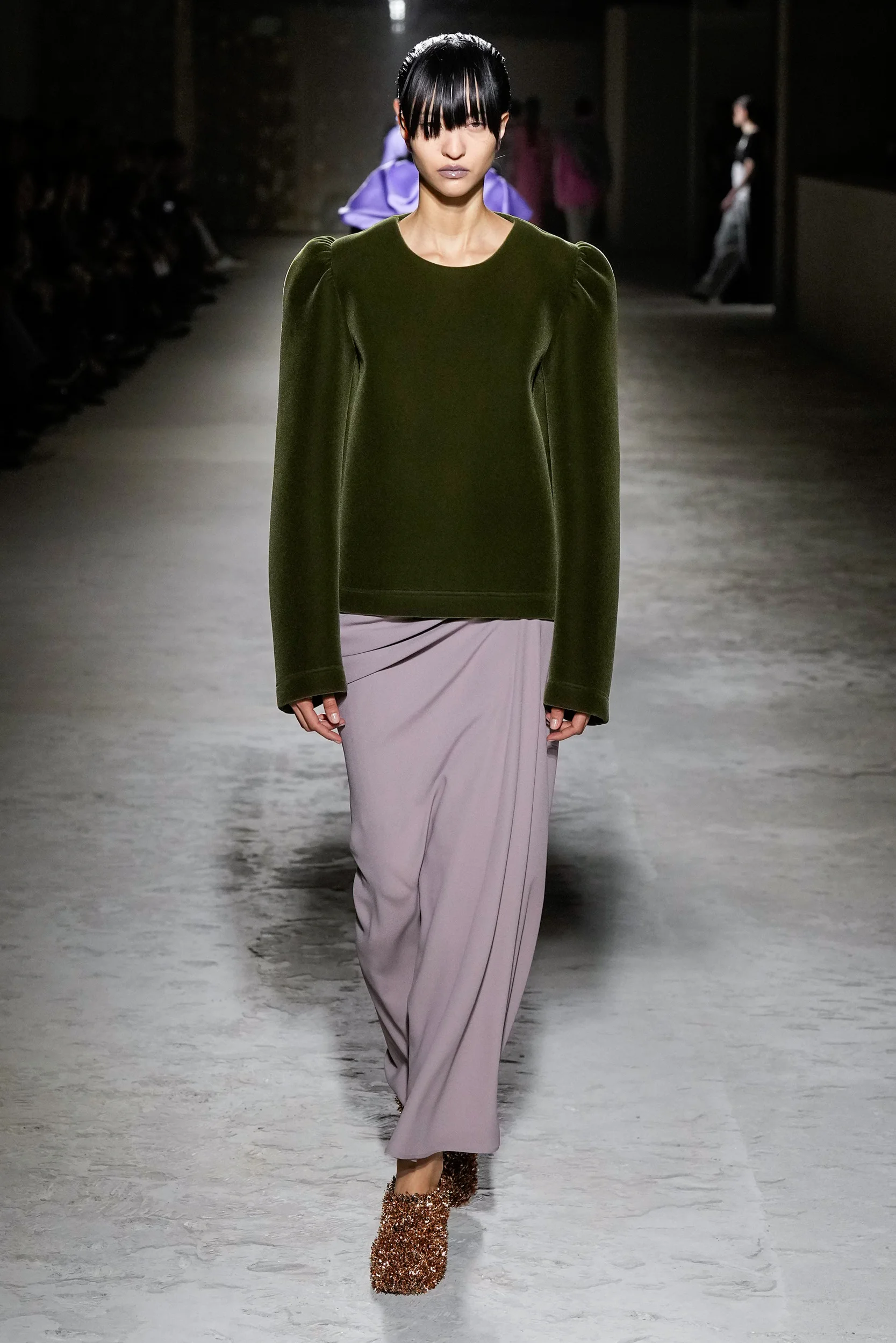 2024-25年秋冬コレクション_DRIES VAN NOTEN(ドリス ヴァン ノッテン)_モデル_60