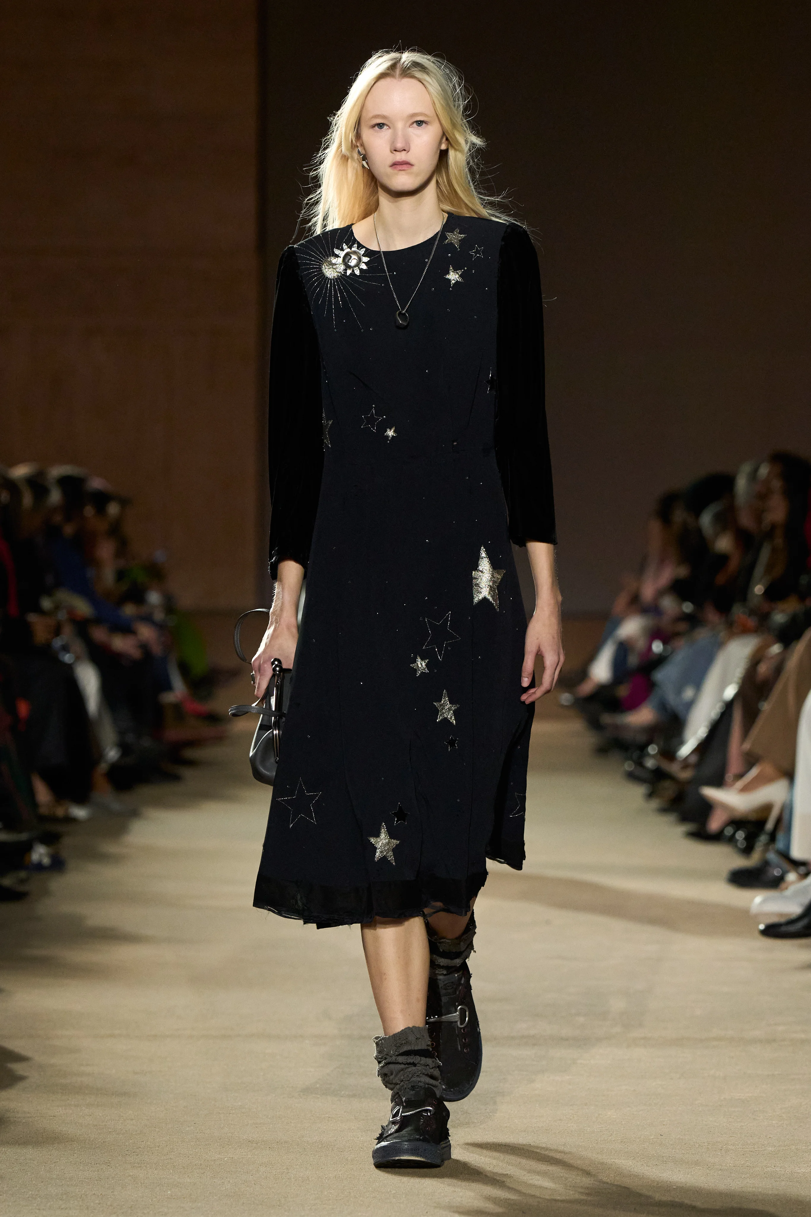 2026-27年秋冬コレクション_COACH(コーチ)_モデル_43