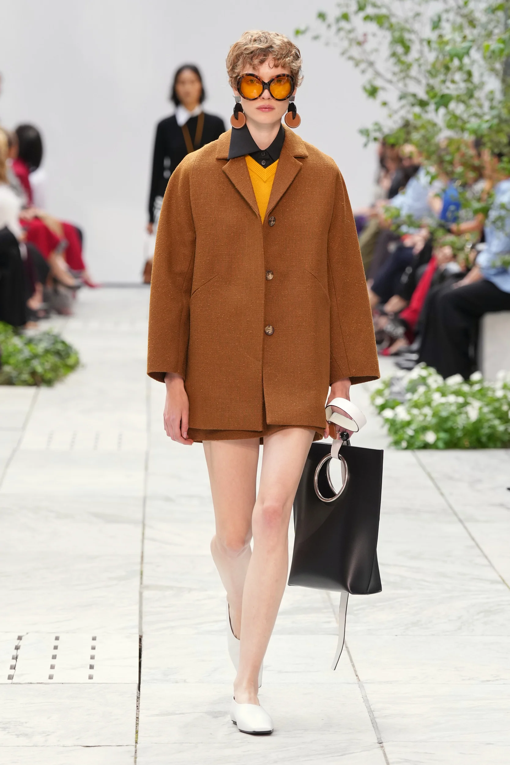 2027年春夏コレクション_MICHAEL KORS COLLECTION(マイケル・コース コレクション)_モデル_16