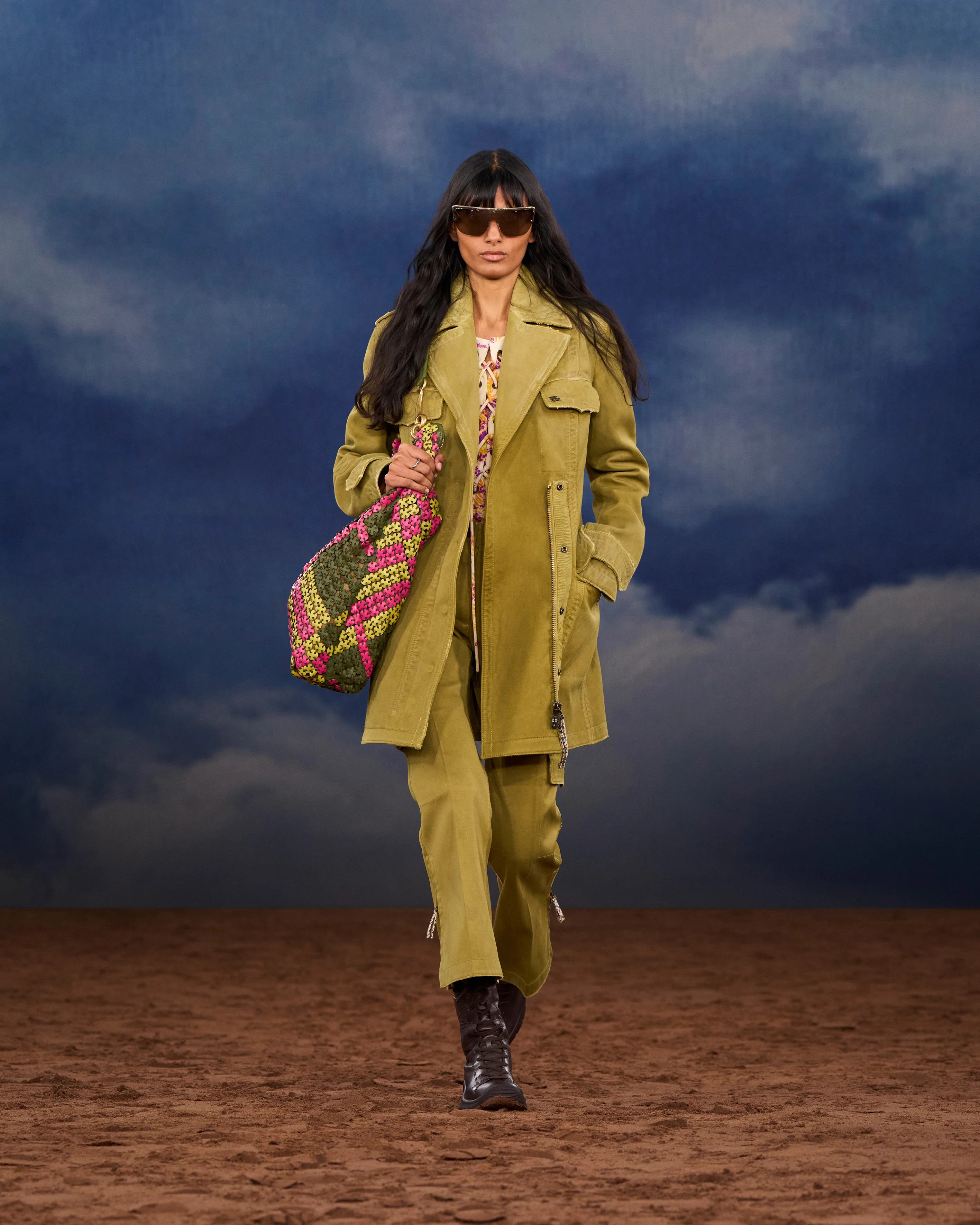 2026年春夏コレクション_BURBERRY(バーバリー)_モデル_35