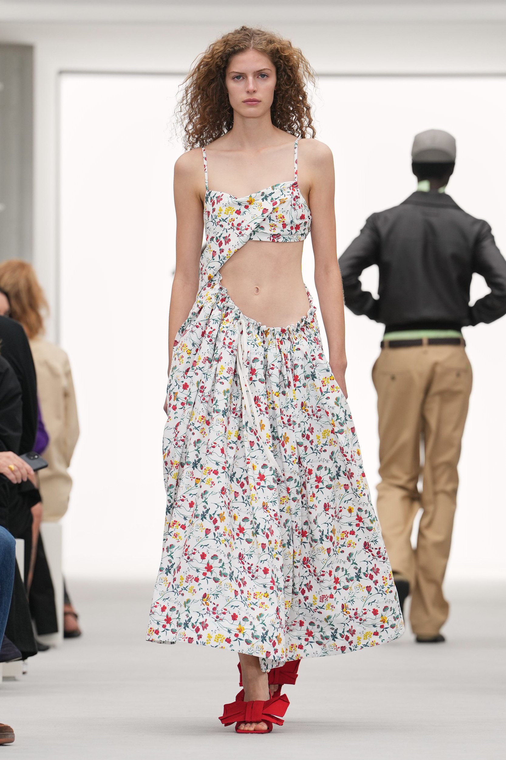 2027年春夏コレクション_LOEWE(ロエベ)_モデル_16