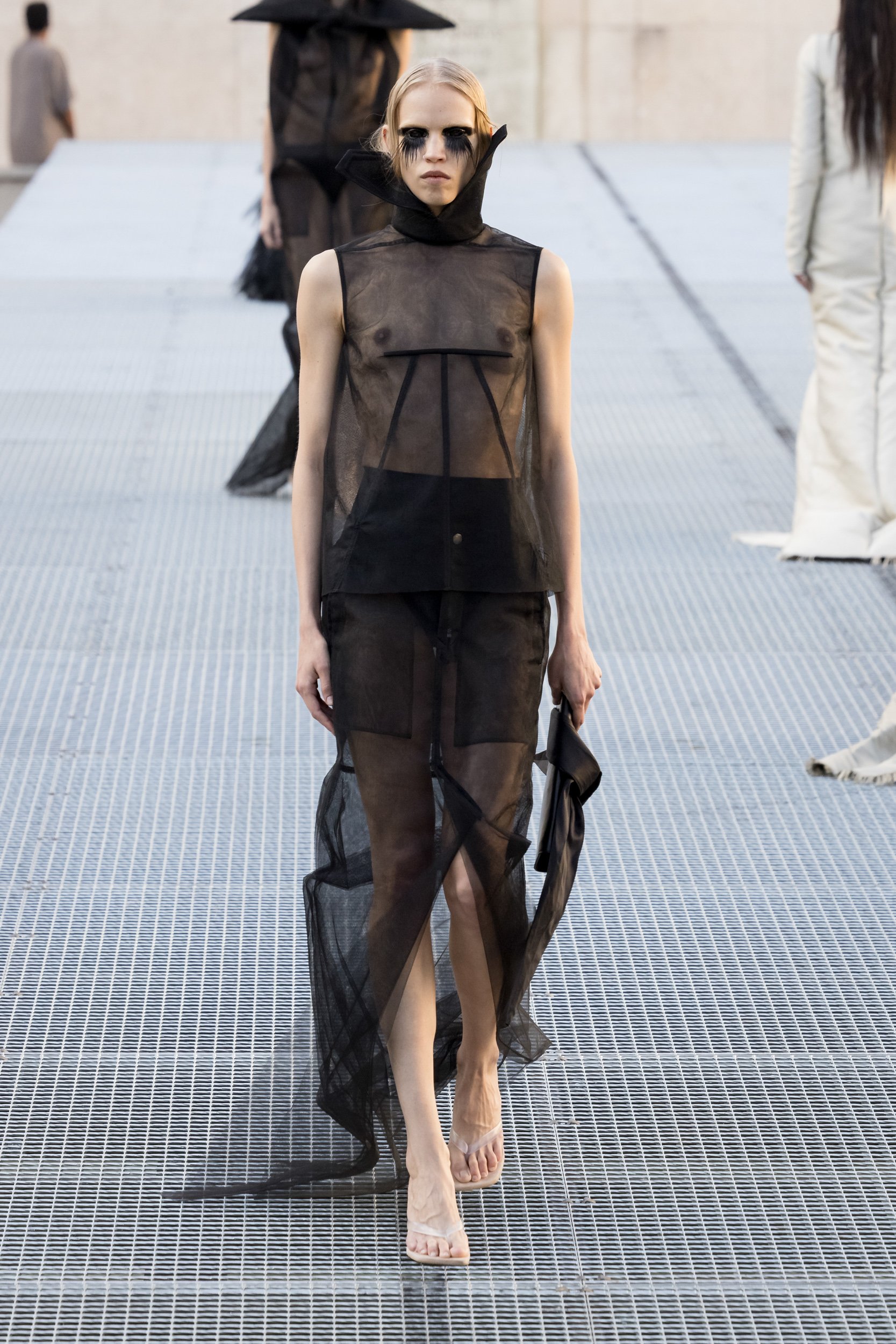 2027年春夏コレクション_RICK OWENS(リック オウエンス)_モデル_17