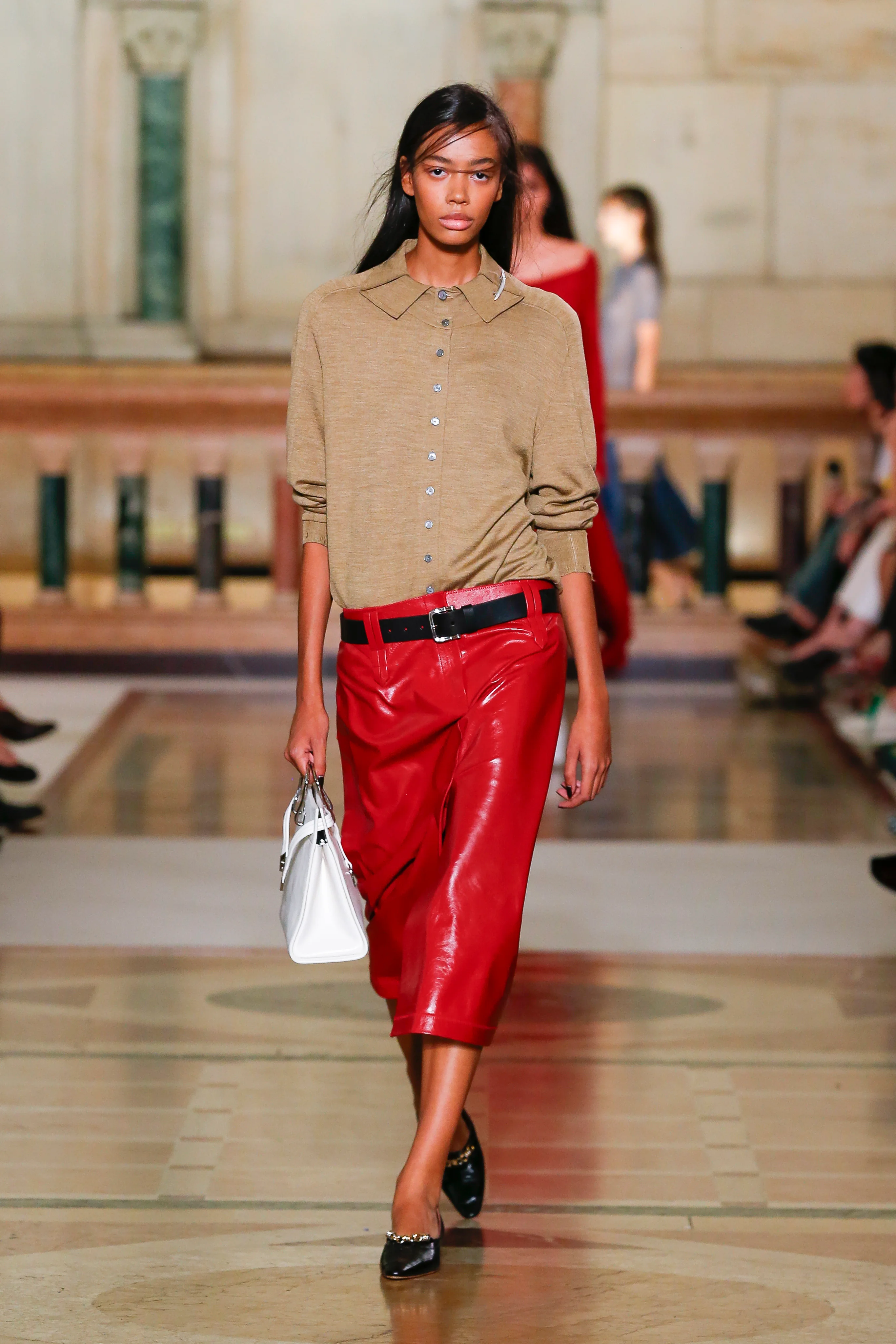 2026年春夏コレクション_TORY BURCH(トリー バーチ)_モデル_16