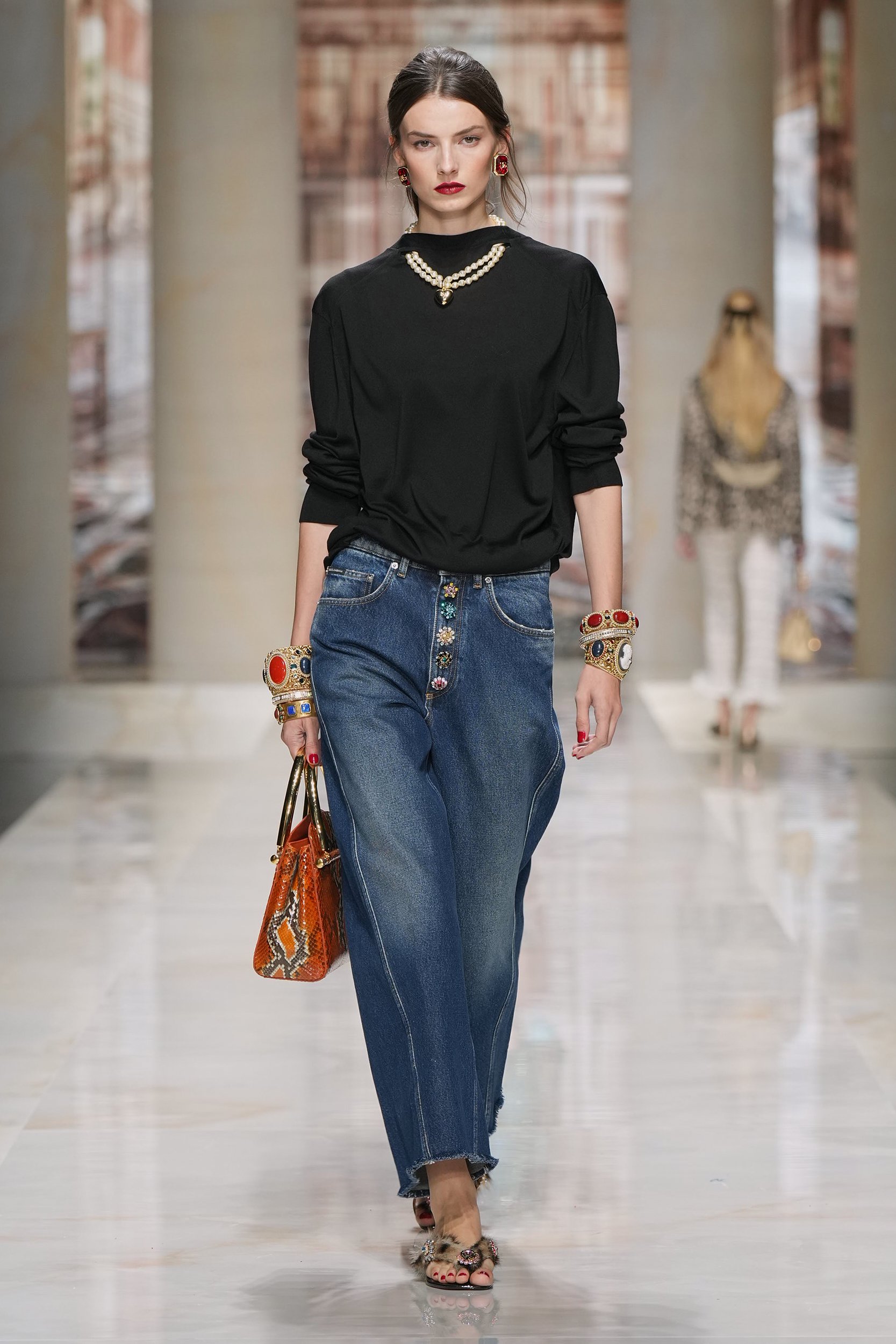 2027年春夏コレクション_DOLCE&GABBANA(ドルチェ&ガッバーナ)_モデル_42