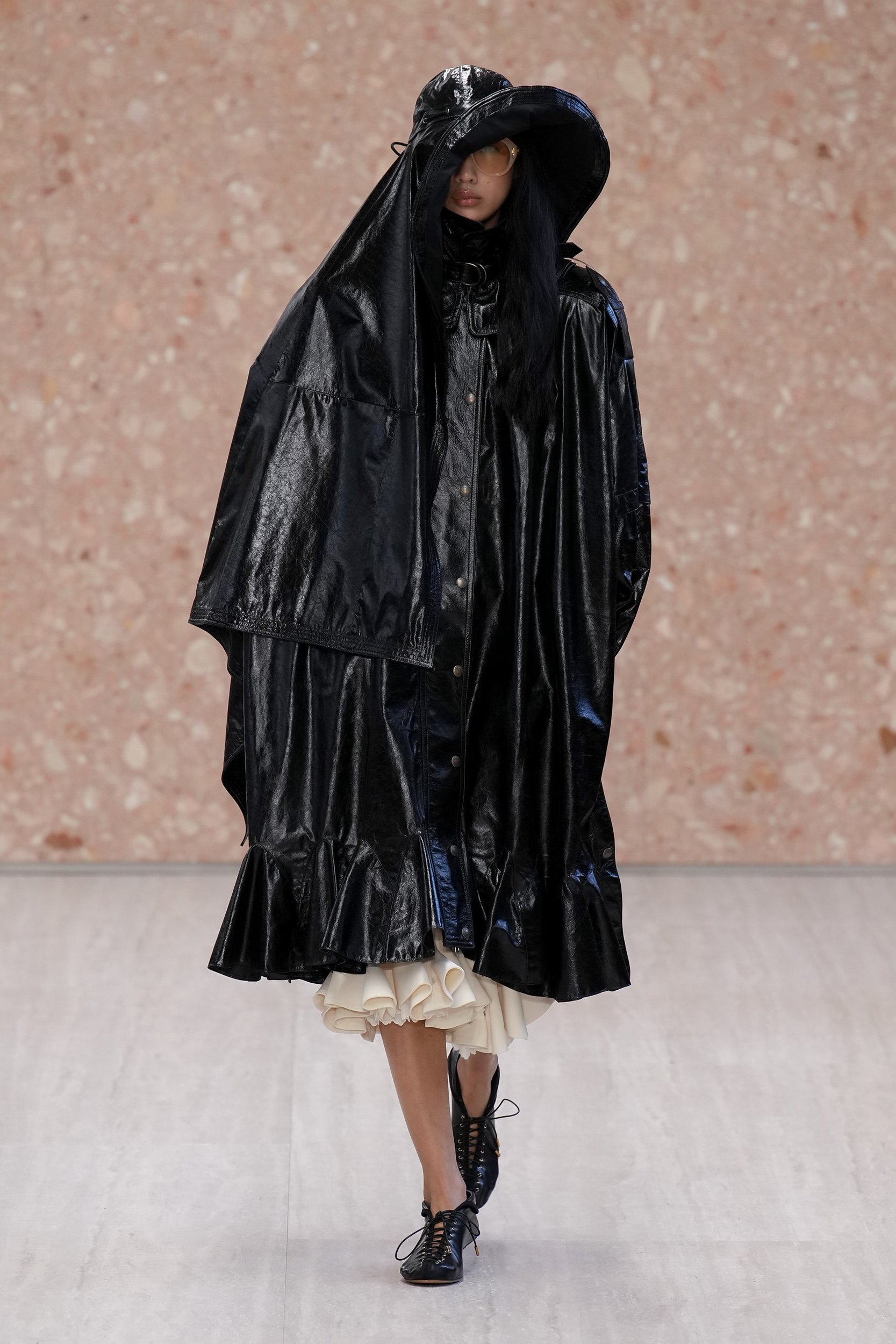 2027年春夏コレクション_CHLOÉ(クロエ)_モデル_22