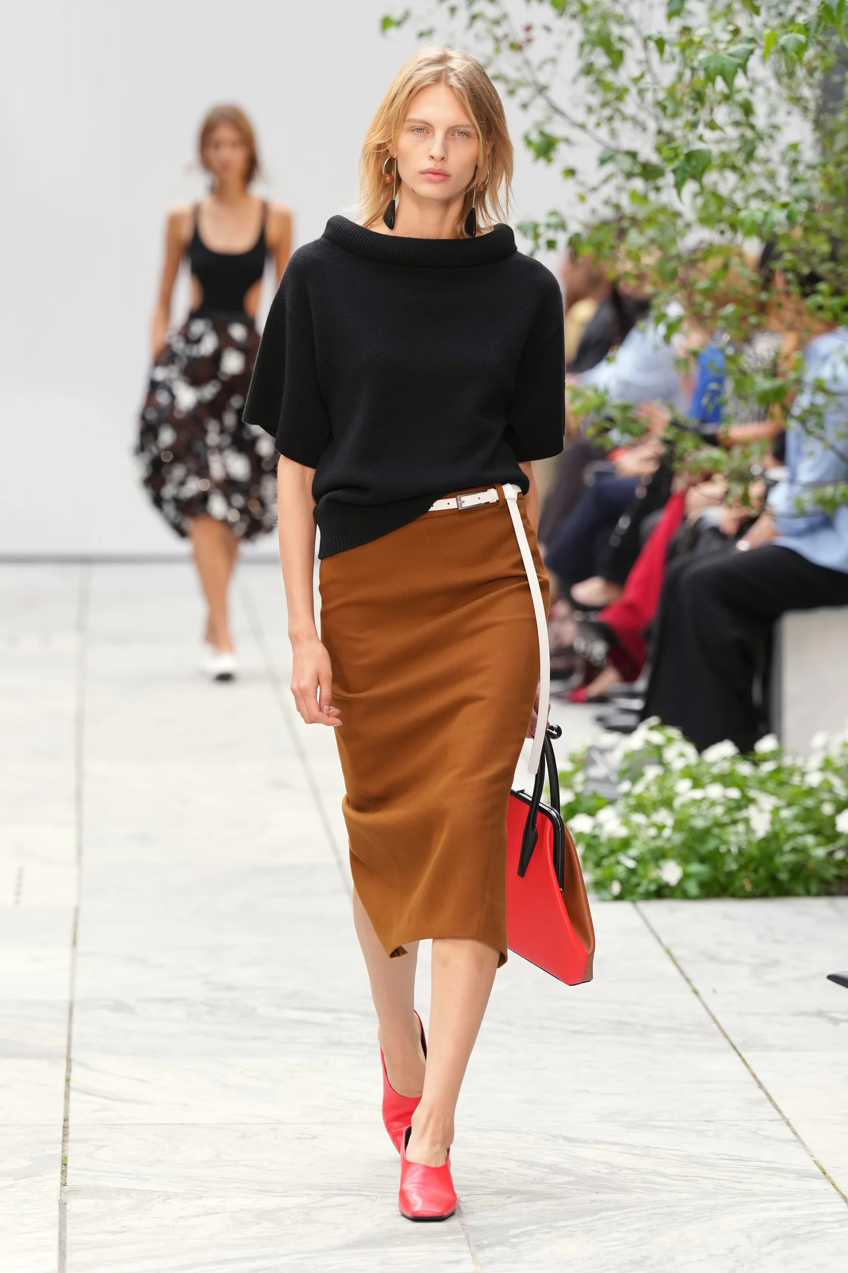 2027年春夏コレクション_MICHAEL KORS COLLECTION(マイケル・コース コレクション)_モデル_24