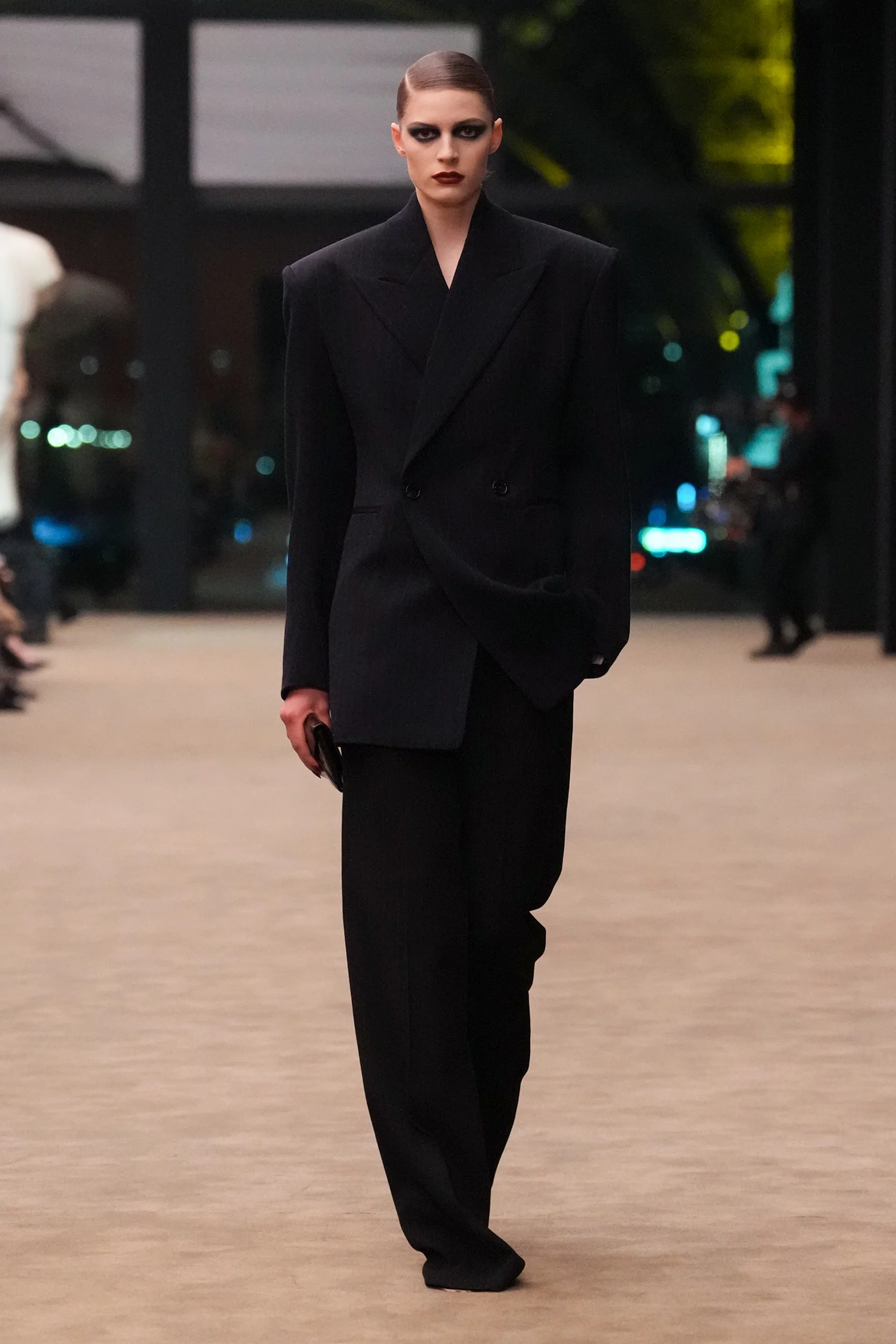 2026-27年秋冬コレクション_SAINT LAURENT(サンローラン)_モデル_2