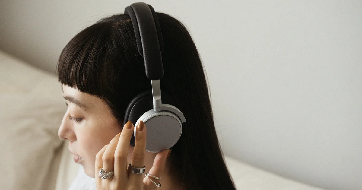 Beoplay H100 ワイヤレスヘッドホン ブラック/シルバー Beoplay H100 – headphones optimised for Dolby Atmos | B&O