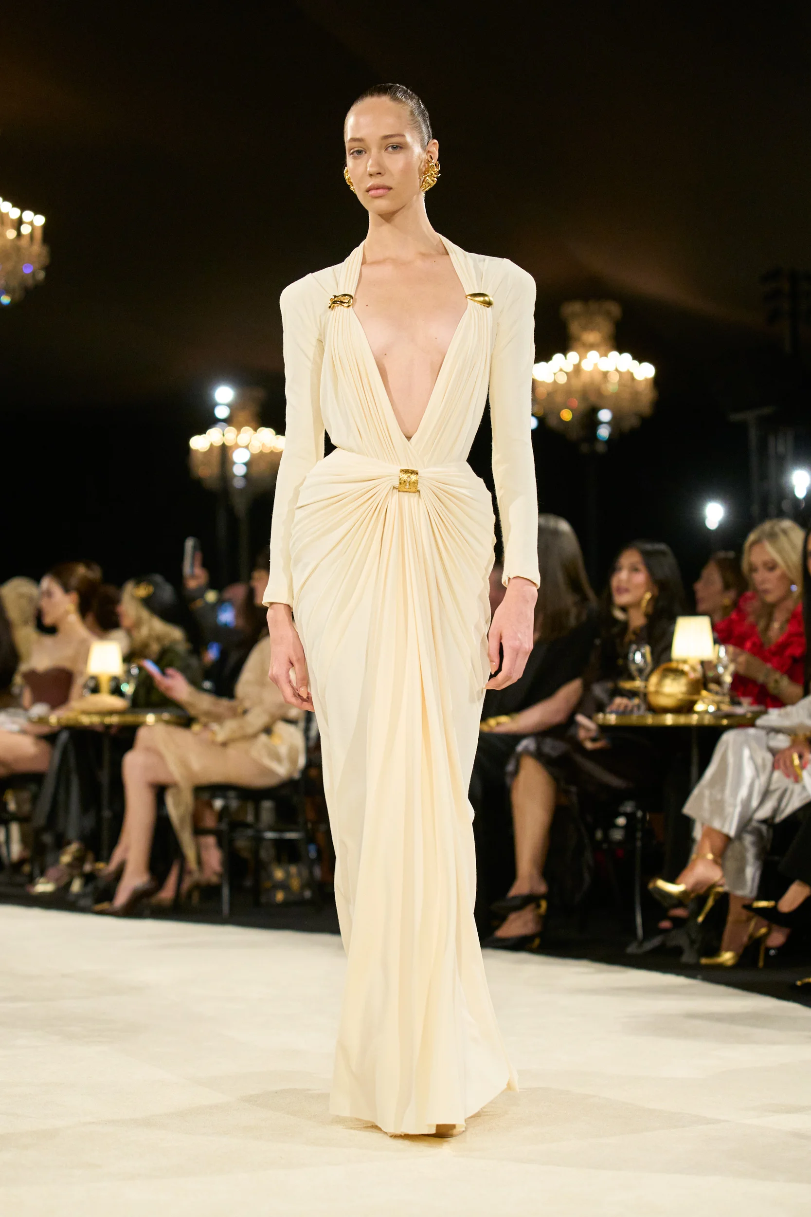 2027年春夏コレクション_SCHIAPARELLI(スキャパレリ)_モデル_42