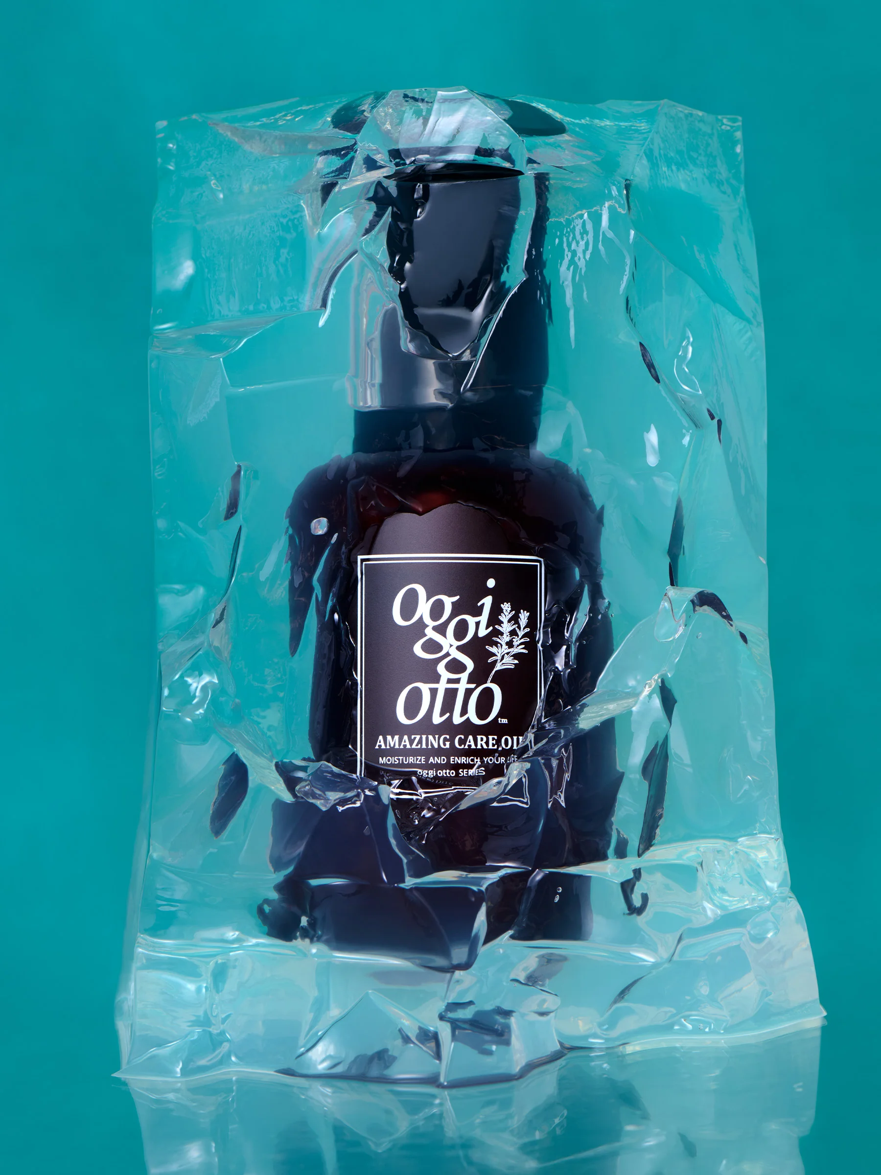 オッジィオット アメイジングケアオイル 100mL ￥6,380／テクノエイト