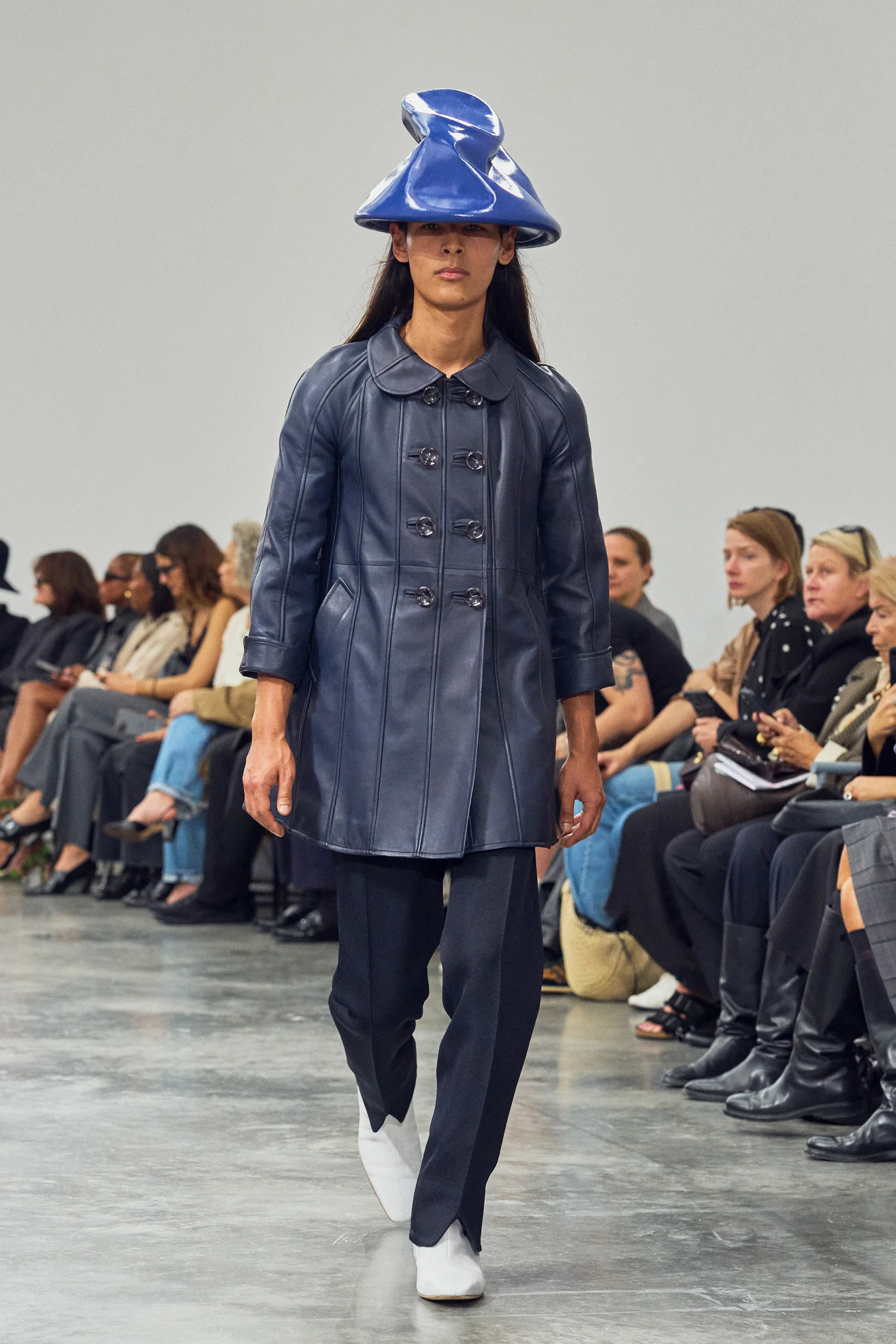 2027年春夏コレクション_COURREGES(クレージュ)_モデル_9
