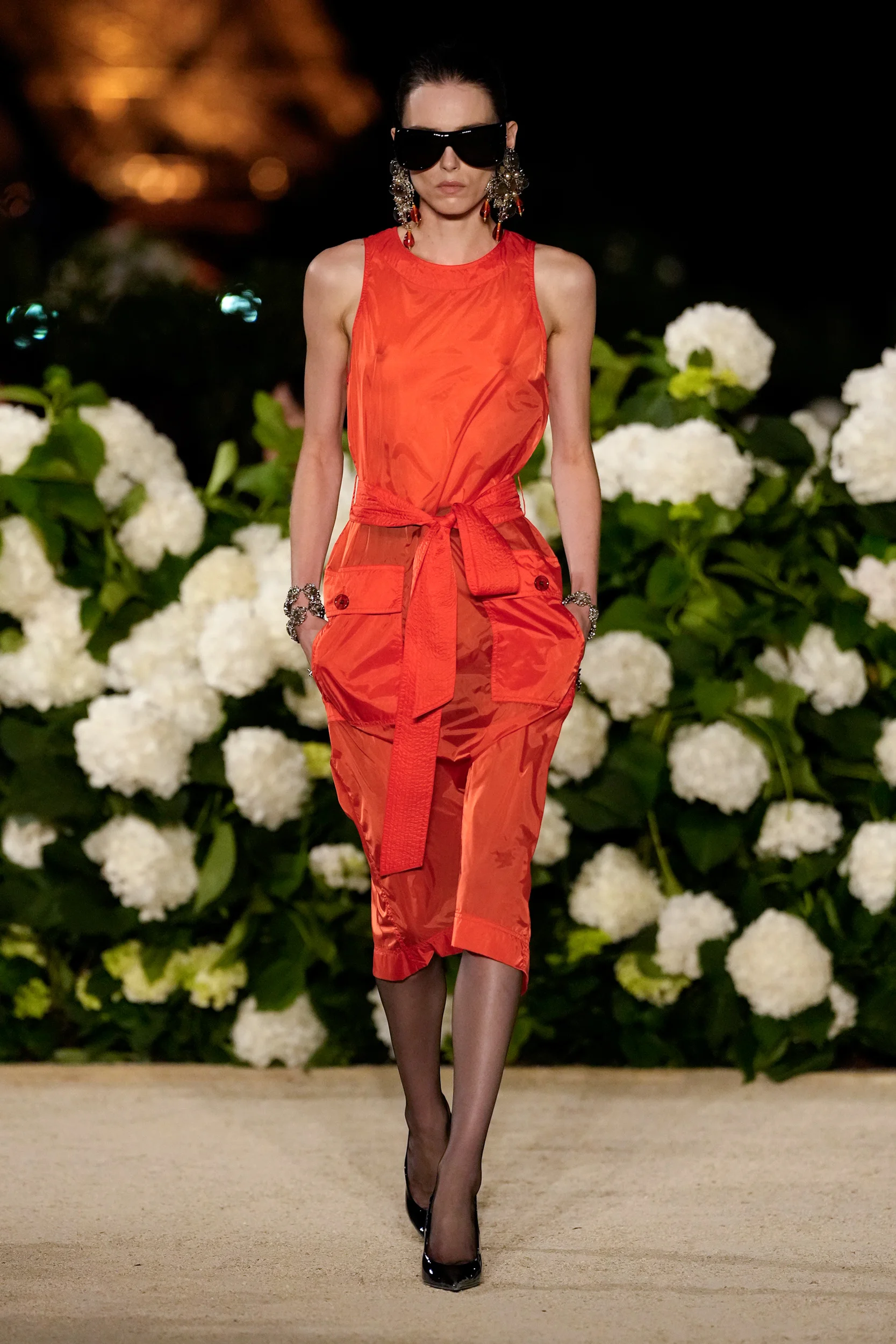 2026年春夏コレクション_SAINT LAURENT(サンローラン)_モデル_18