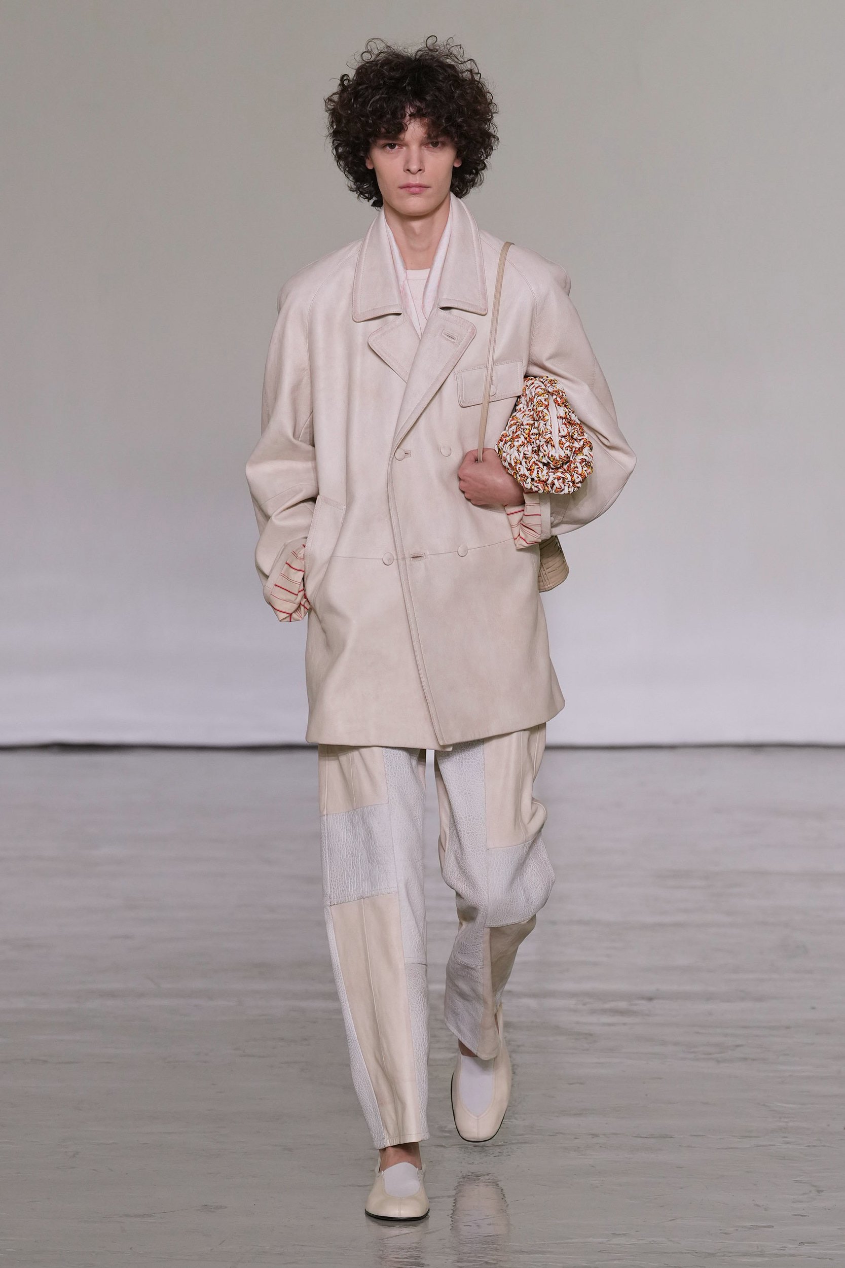 2027年春夏コレクション_BOTTEGA VENETA(ボッテガ ヴェネタ)_モデル_41