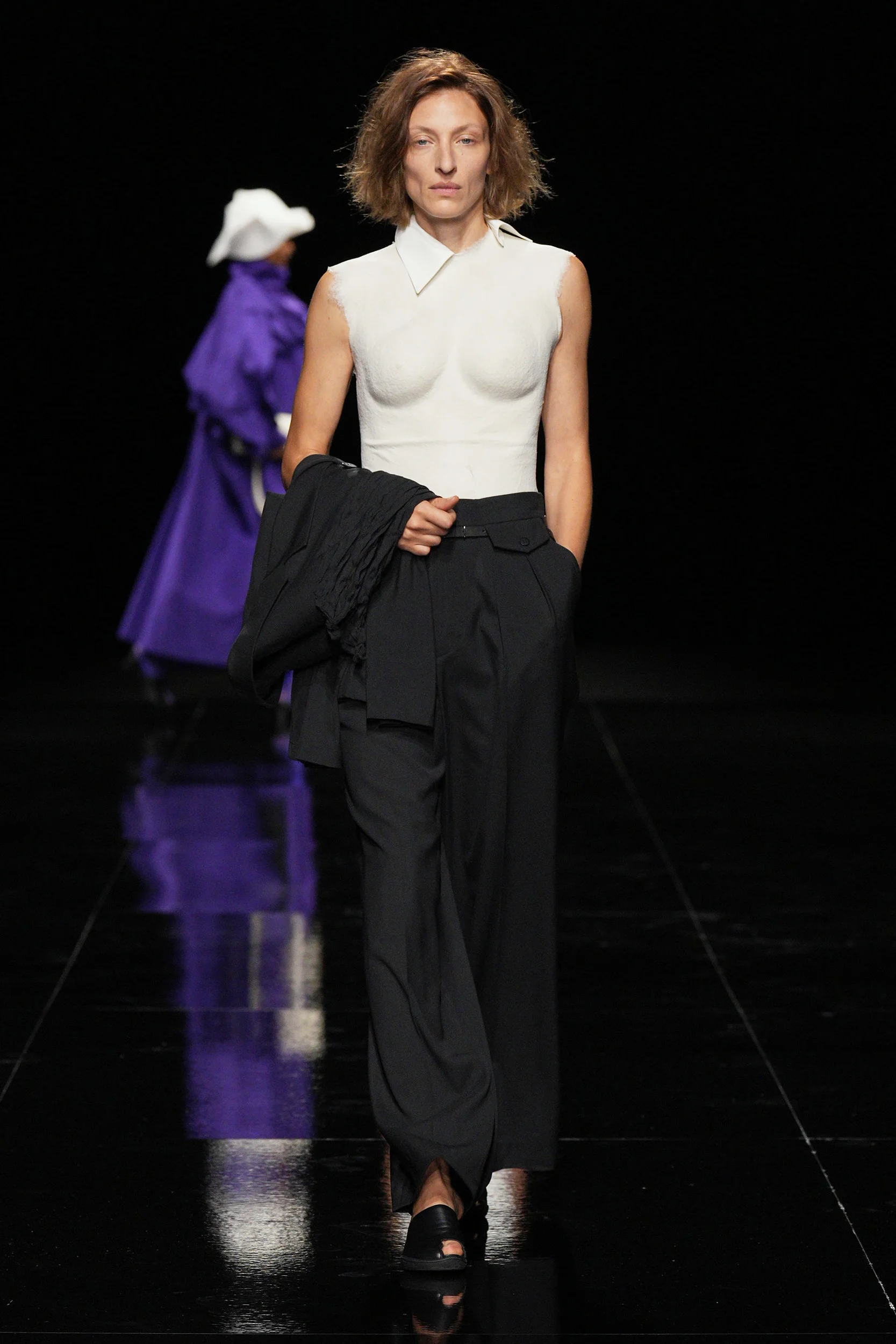 2027年春夏コレクション_ISSEY MIYAKE(イッセイミヤケ)_モデル_19