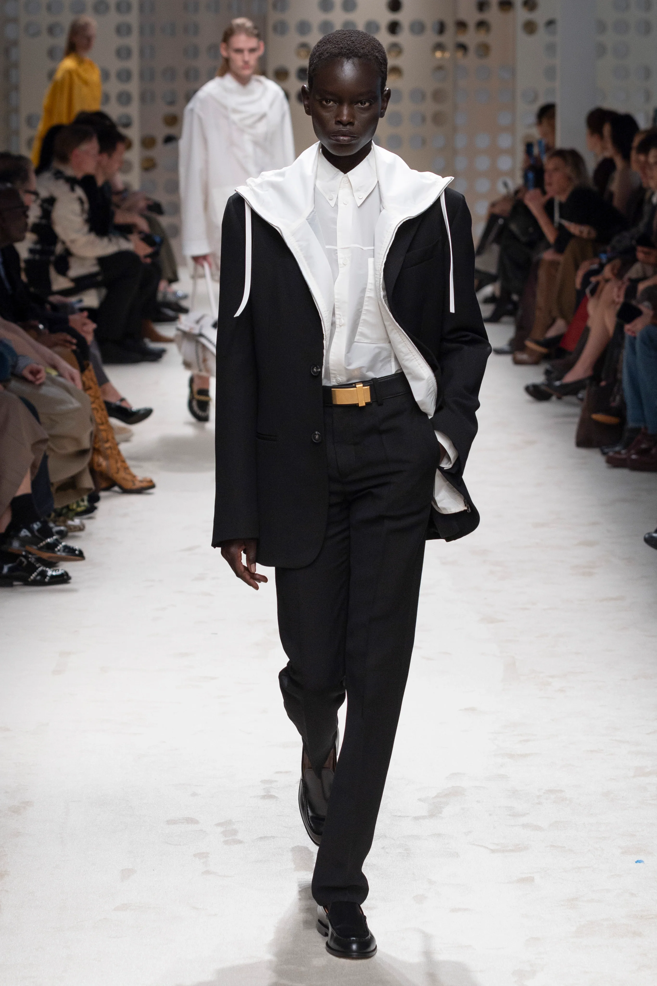 2026年春夏コレクション_TOD'S(トッズ)_モデル_20