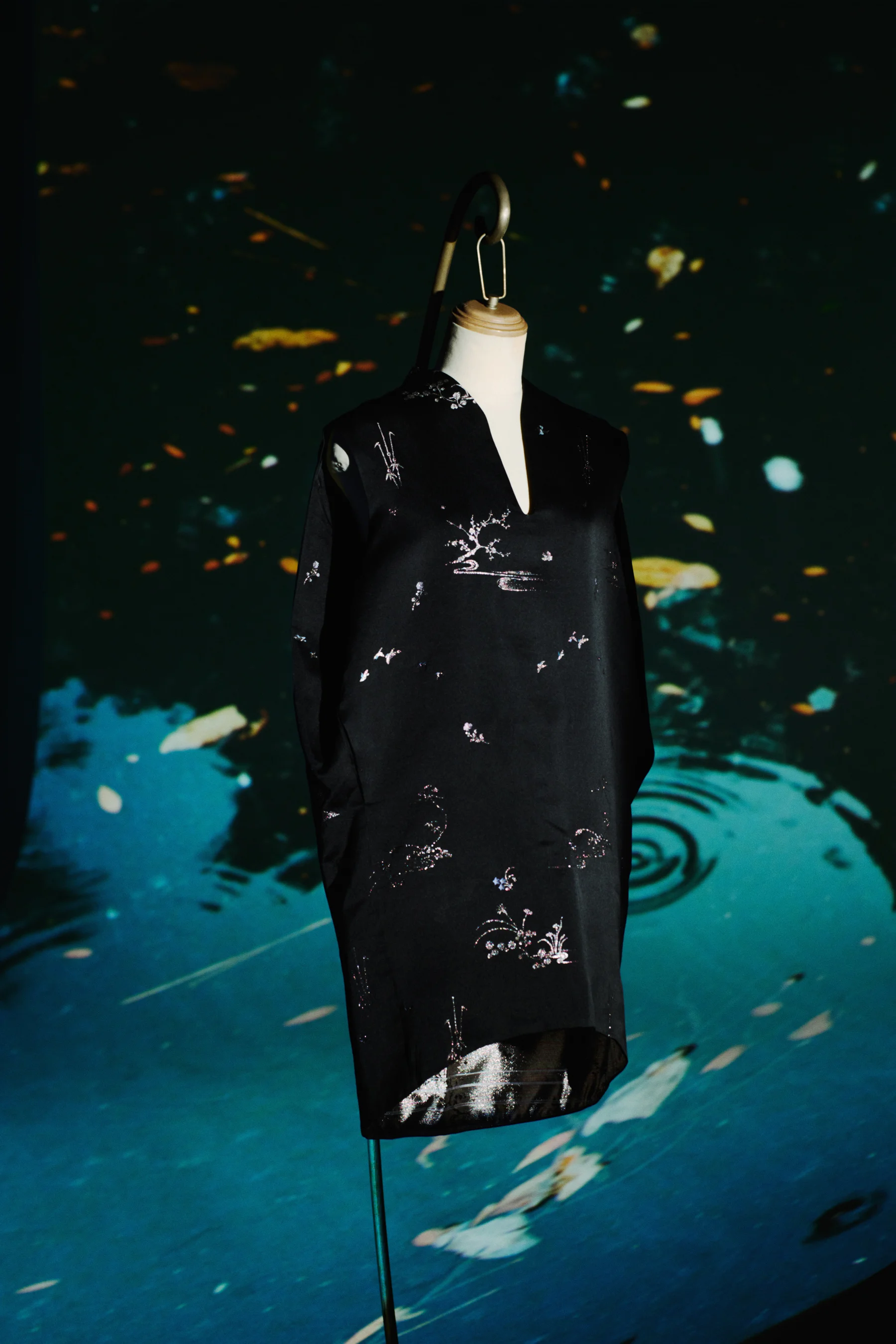 ドレス￥220,000／マメ クロゴウチ オンラインストア（マメ クロゴウチ）