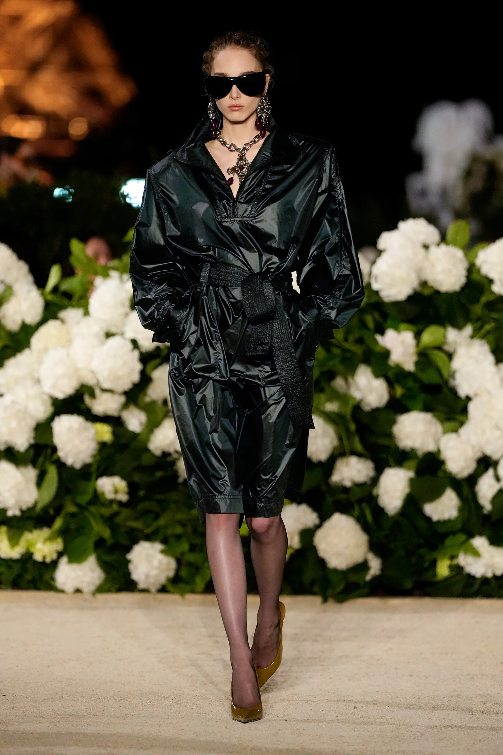 2026年春夏コレクション_SAINT LAURENT(サンローラン)_モデル_30