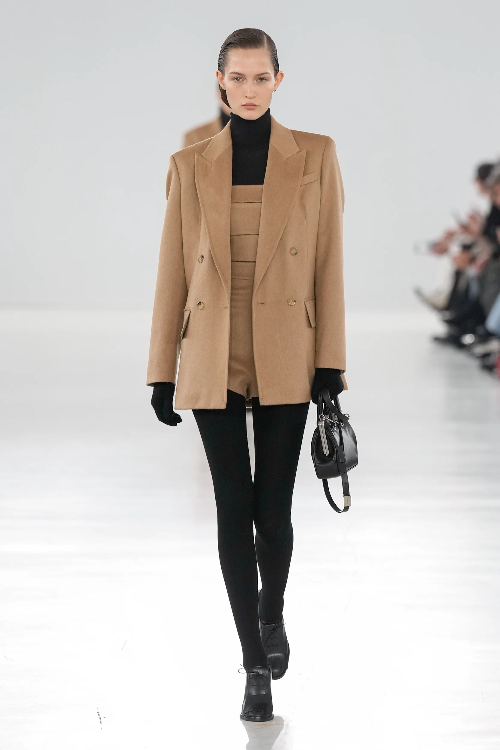 2024-25年秋冬コレクション_MAX MARA(マックスマーラ)_モデル_32