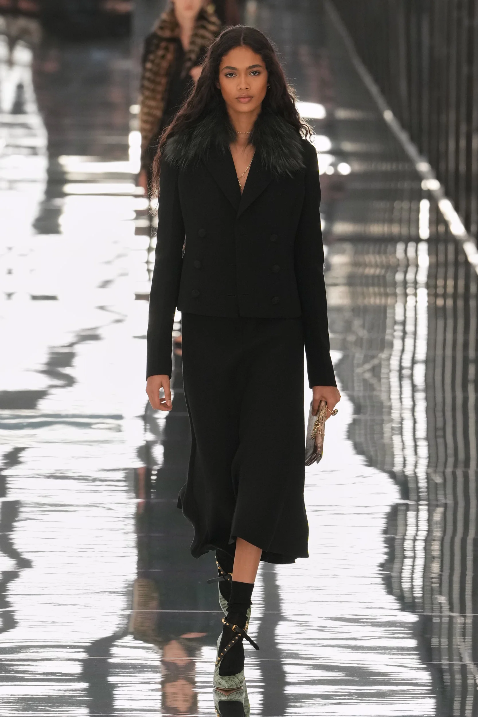 2027年春夏コレクション_FENDI(フェンディ)_モデル_18