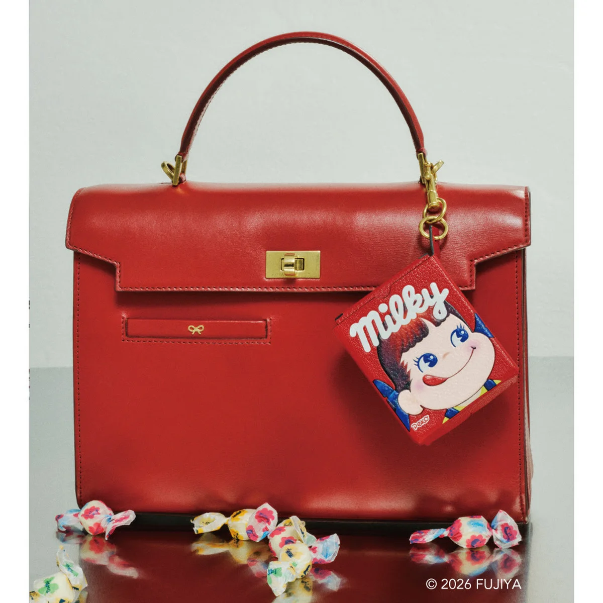 【アニヤ・ハインドマーチ】ミルキーをモチーフにした、チャームやカードケースを発売！