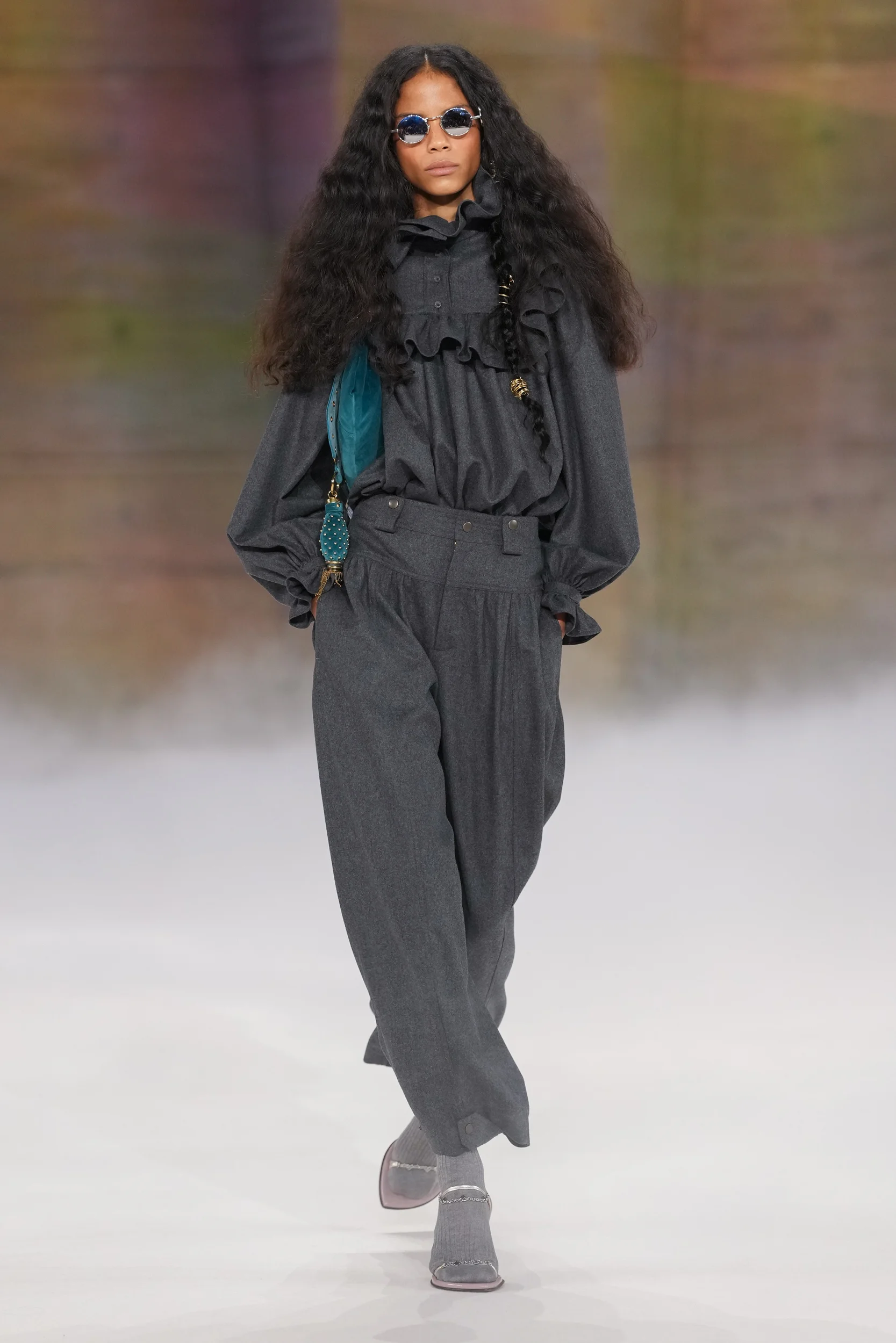 2026-27年秋冬コレクション_CHLOÉ(クロエ)_モデル_32