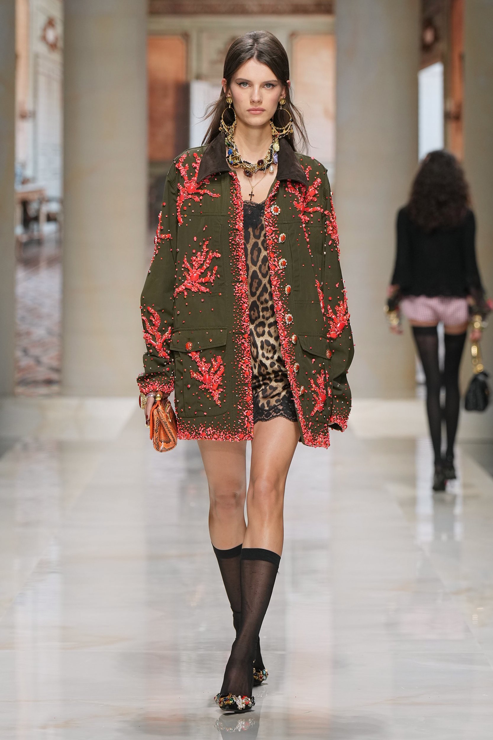 2027年春夏コレクション_DOLCE&GABBANA(ドルチェ&ガッバーナ)_モデル_23