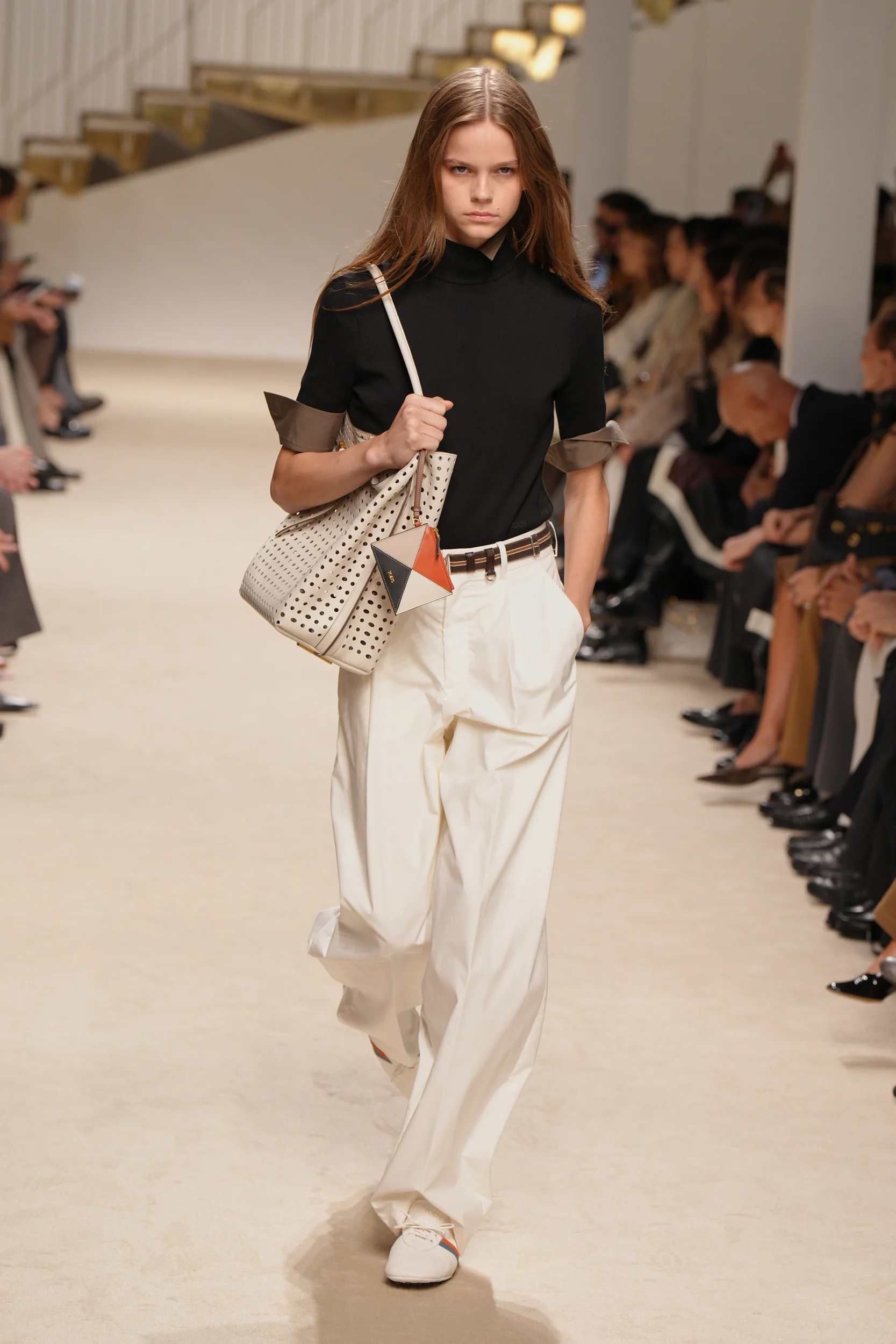 2027年春夏コレクション_TOD'S(トッズ)_モデル_3