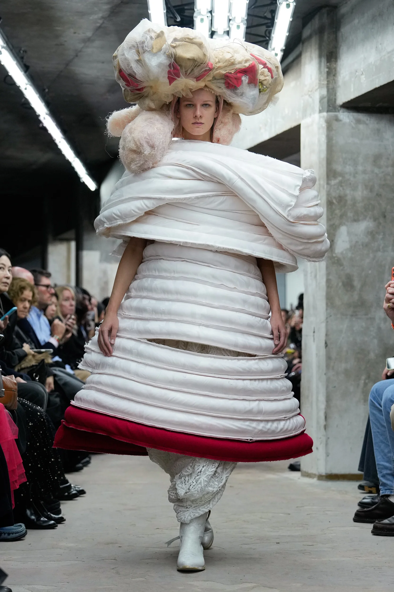 2026年春夏コレクション_COMME DES GARÇONS(コム デ ギャルソン)_モデル_20