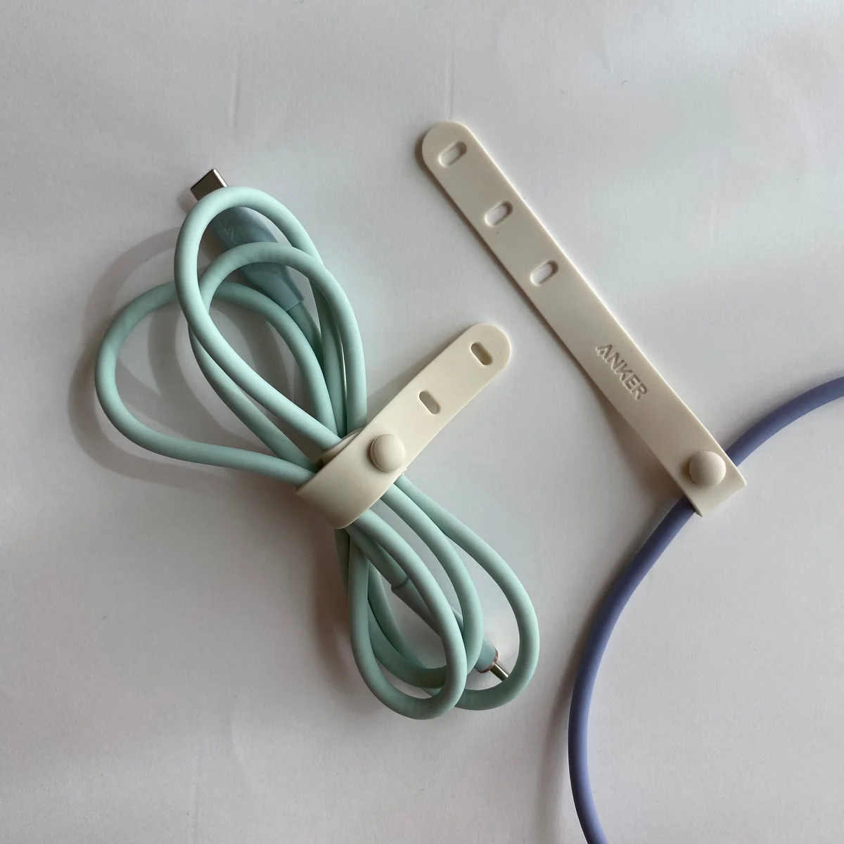 【ANKER（アンカー）】絡みにくくて可愛い、パステルカラーの充電ケーブルで仕事中の気分を上げる #深夜のこっそり話 #2322