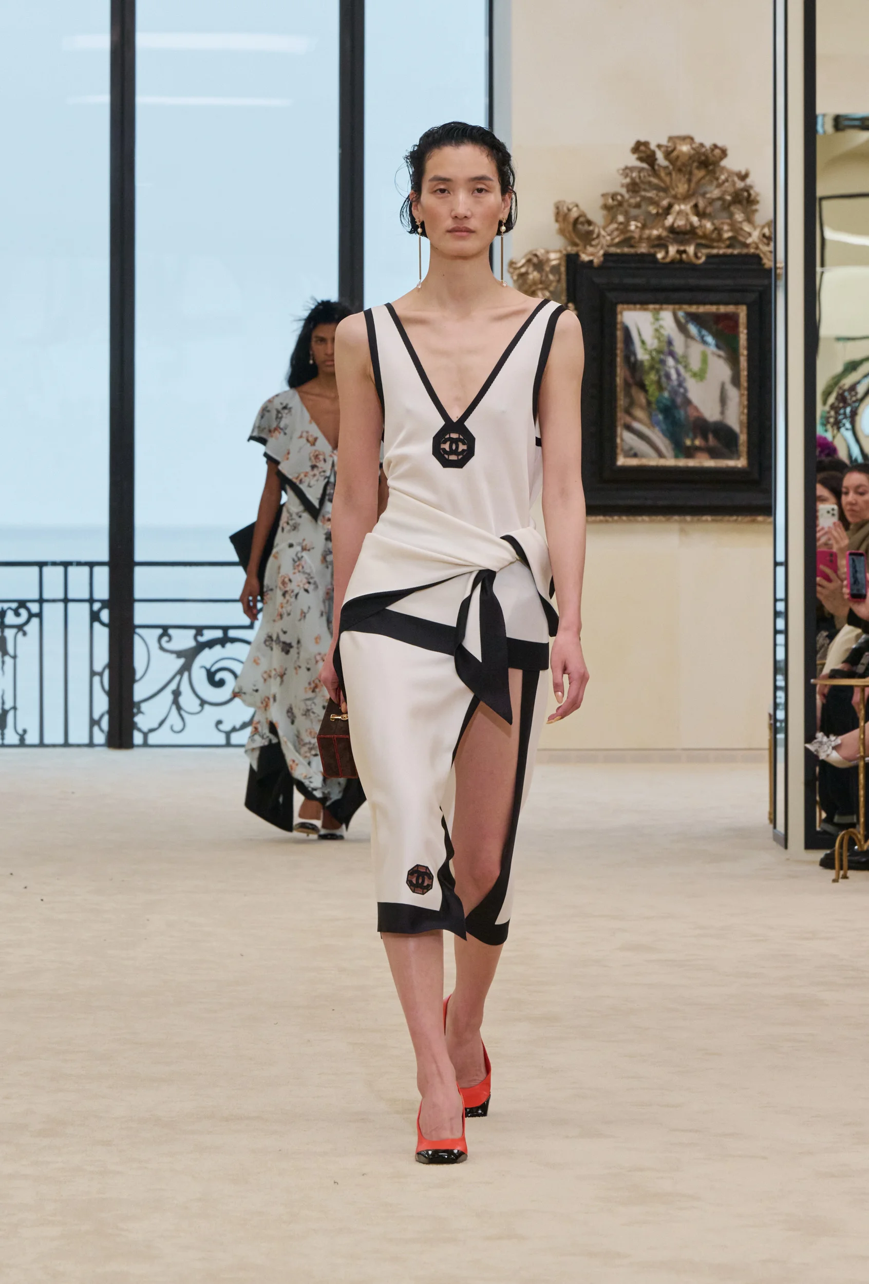 2027年クルーズコレクション_CHANEL(シャネル)_モデル_73