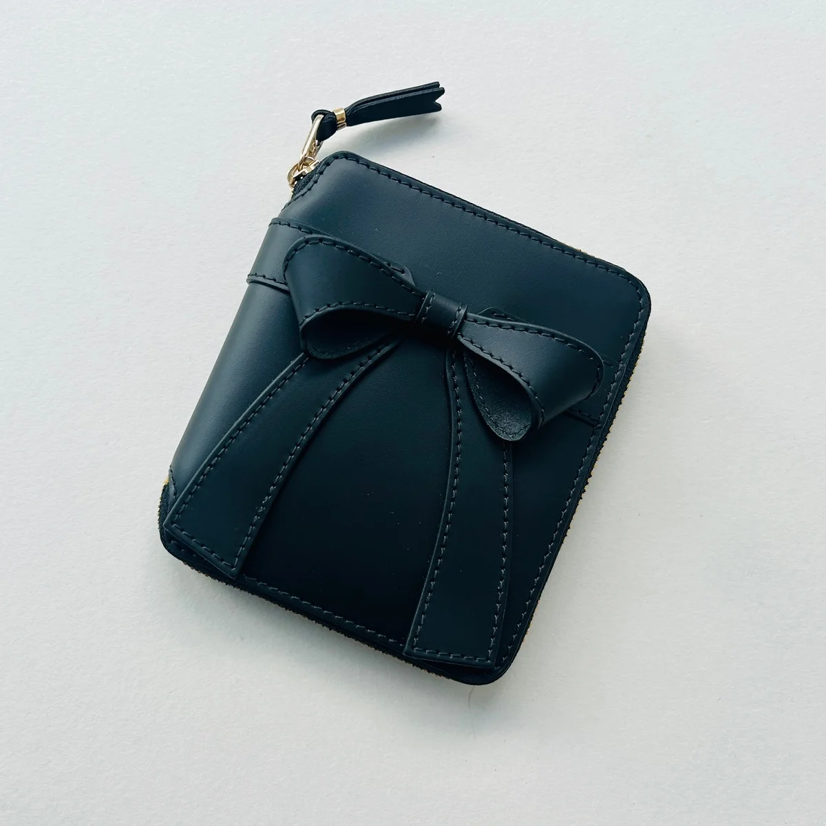 来る一粒万倍日に向けて、【コム デ ギャルソン】の財布をリピ買い！