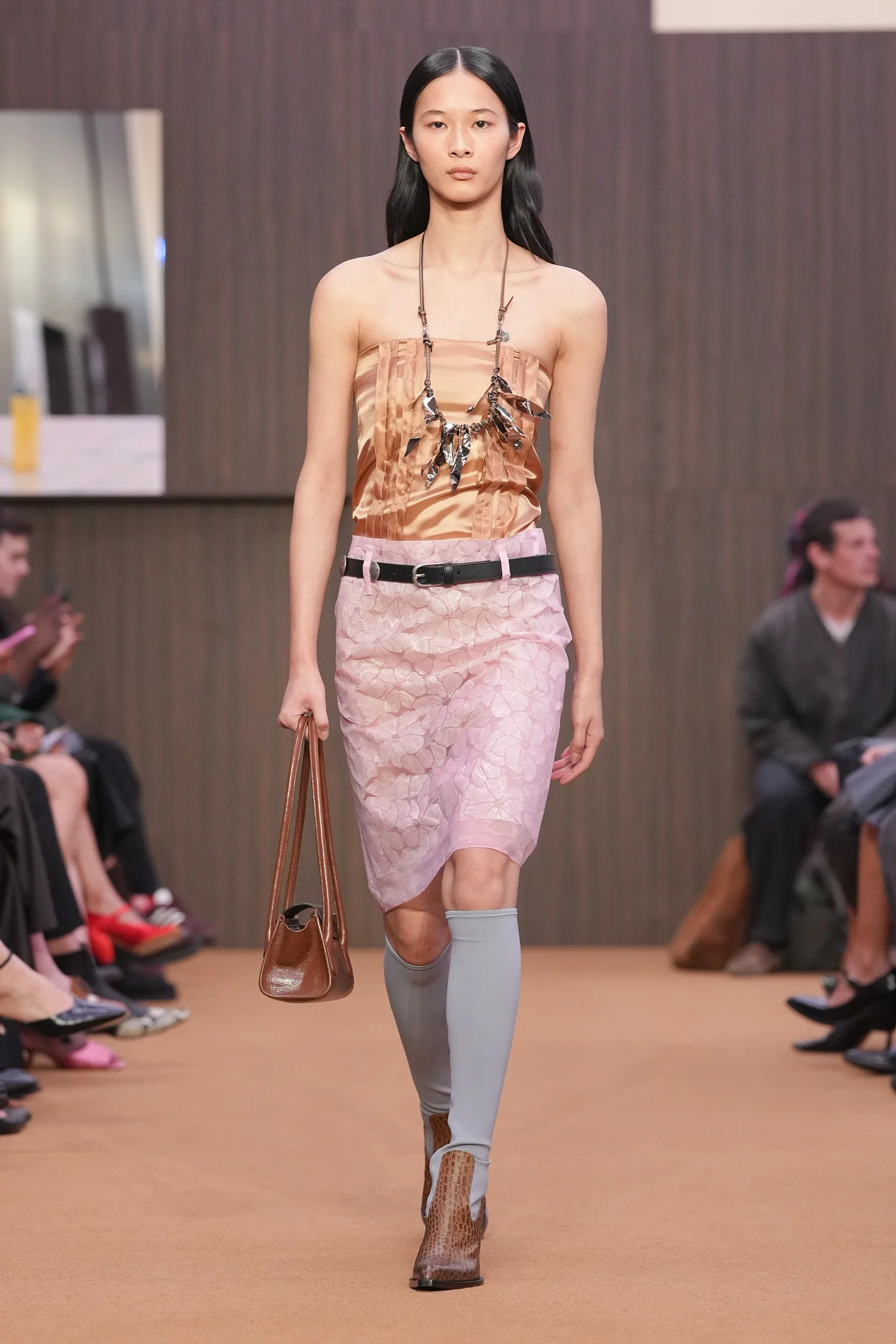 2026-27年秋冬コレクション_MARNI(マルニ)_モデル_18