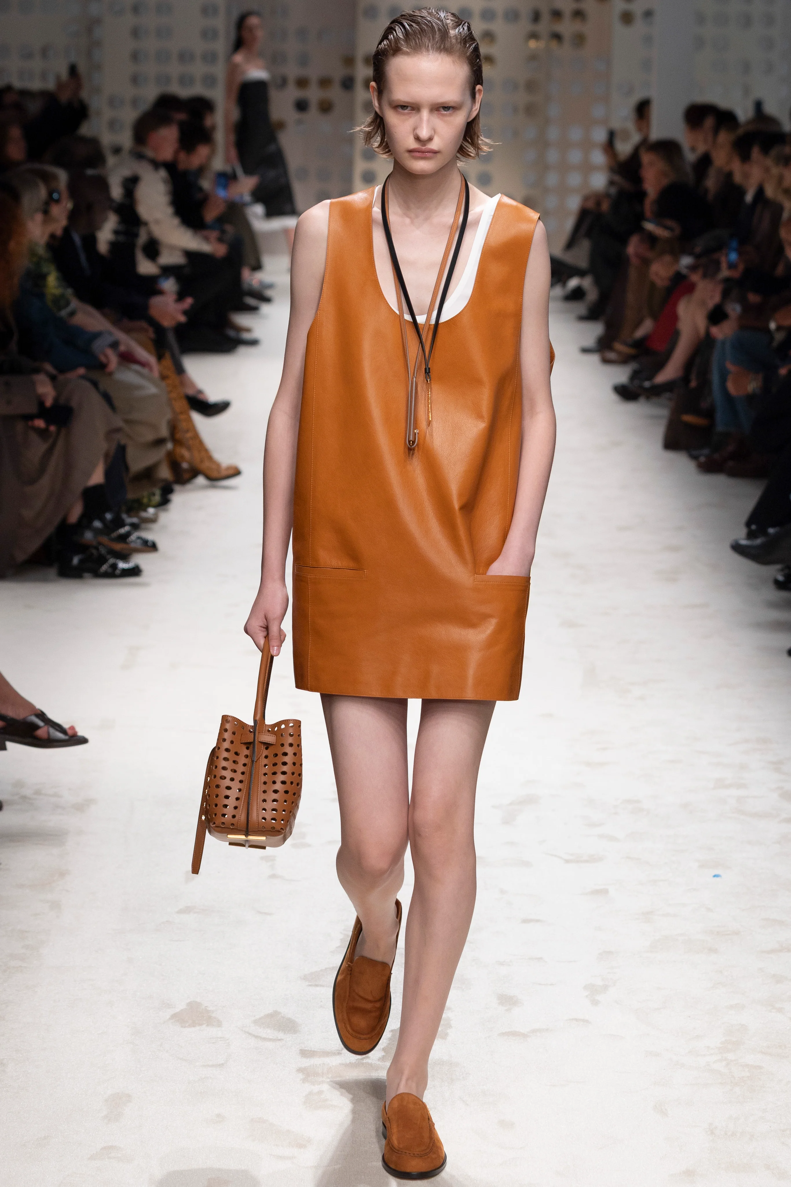 2026年春夏コレクション_TOD'S(トッズ)_モデル_1