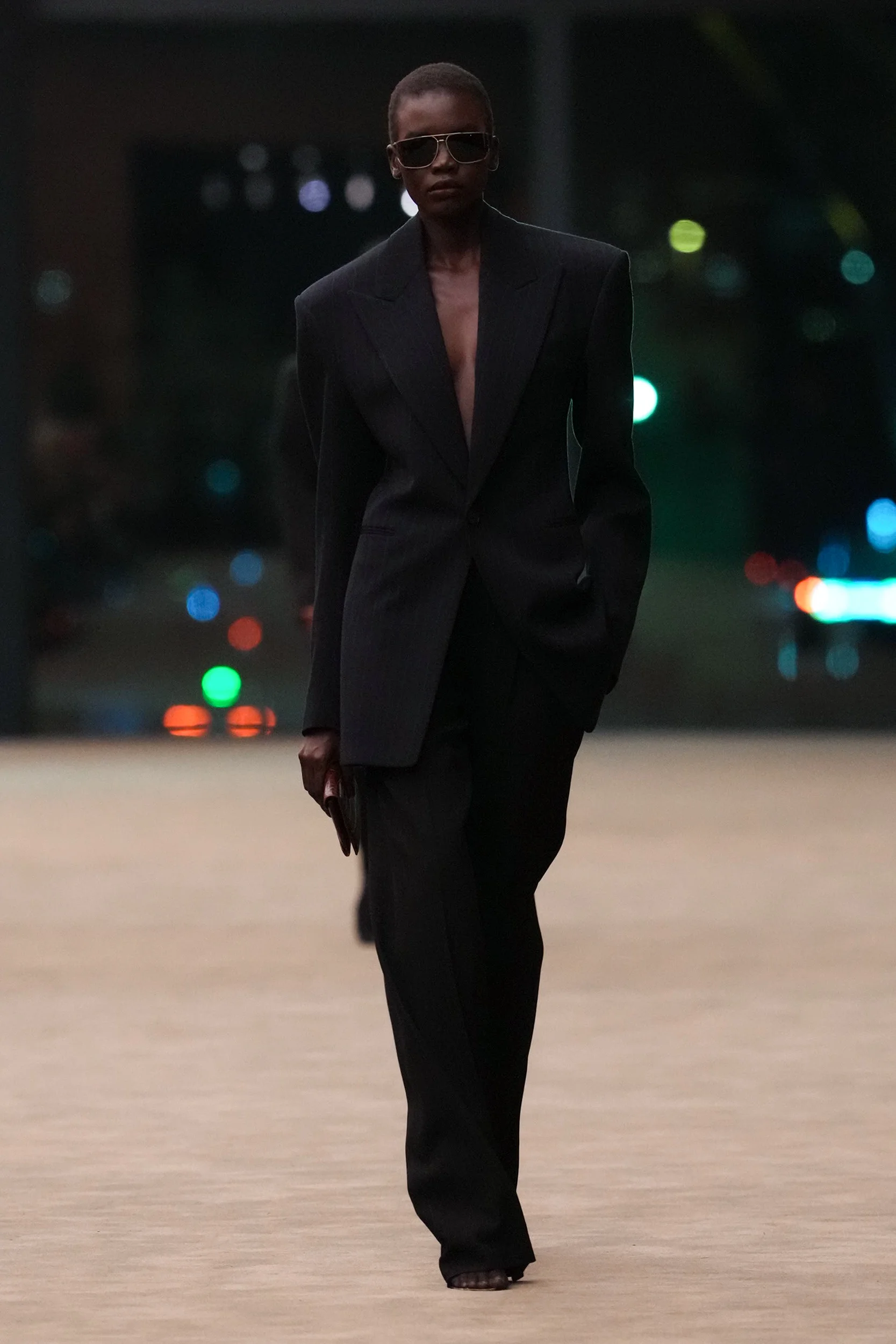 2026-27年秋冬コレクション_SAINT LAURENT(サンローラン)_モデル_6