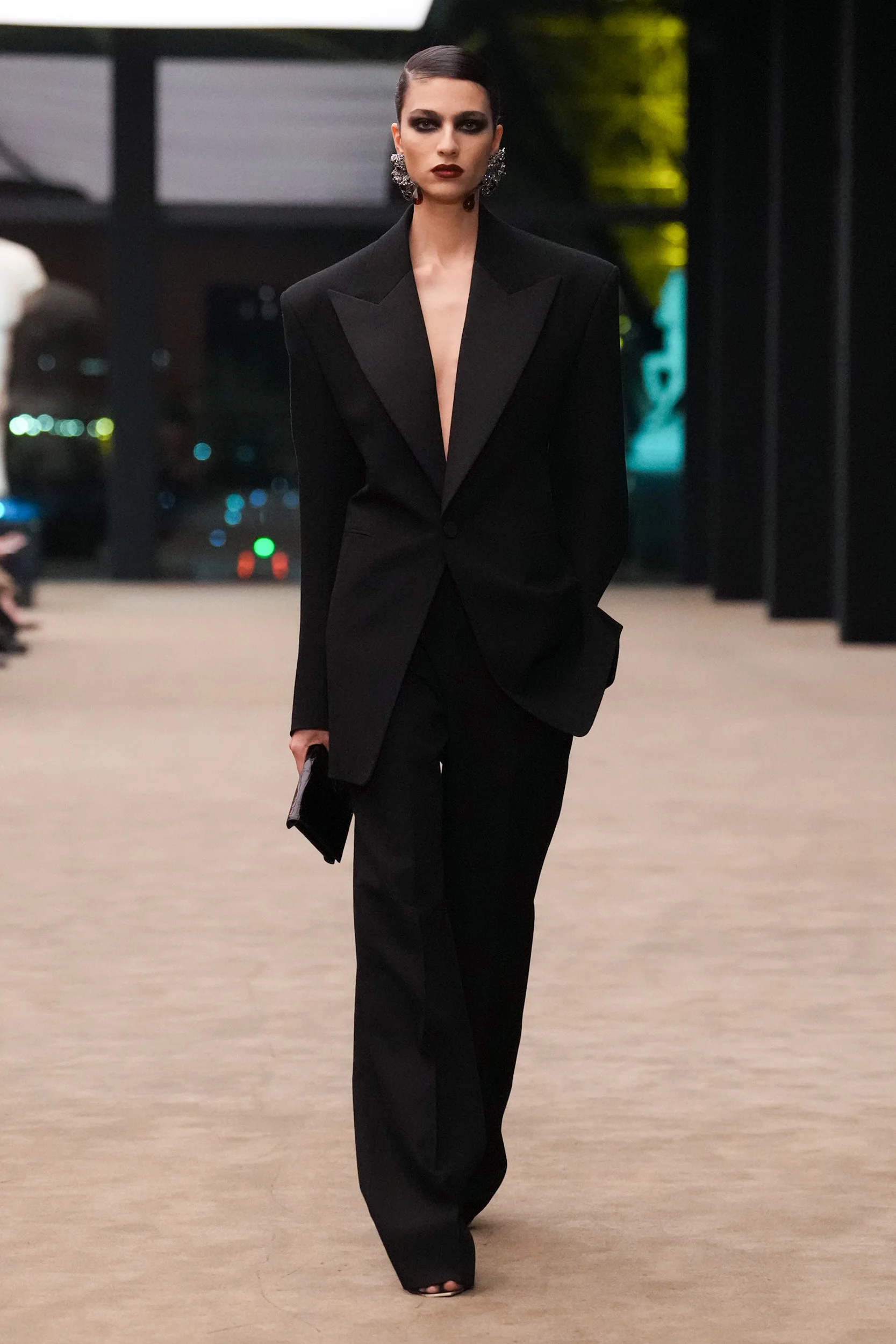 2026-27年秋冬コレクション_SAINT LAURENT(サンローラン)_モデル_49