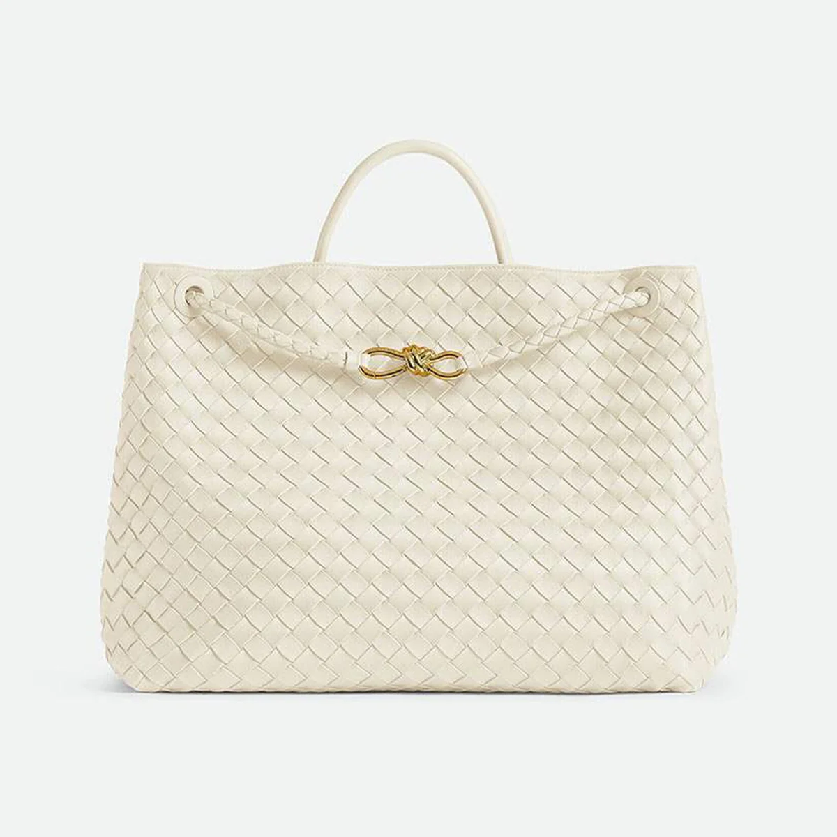Bottega Venetaのバッグ「アンディアーモ」とさぁ、出かけよう！の画像3-1