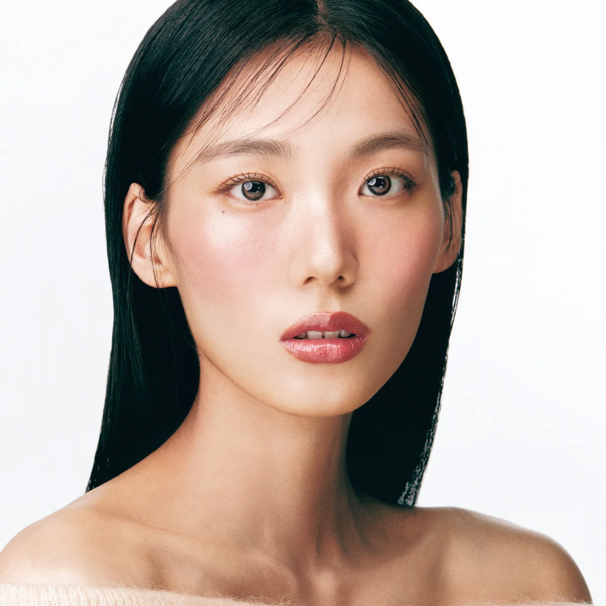 【小田切ヒロ】と【イ・ミョンソン】が熱烈提案！ 肌から考える、秋の最旬メイクアップ