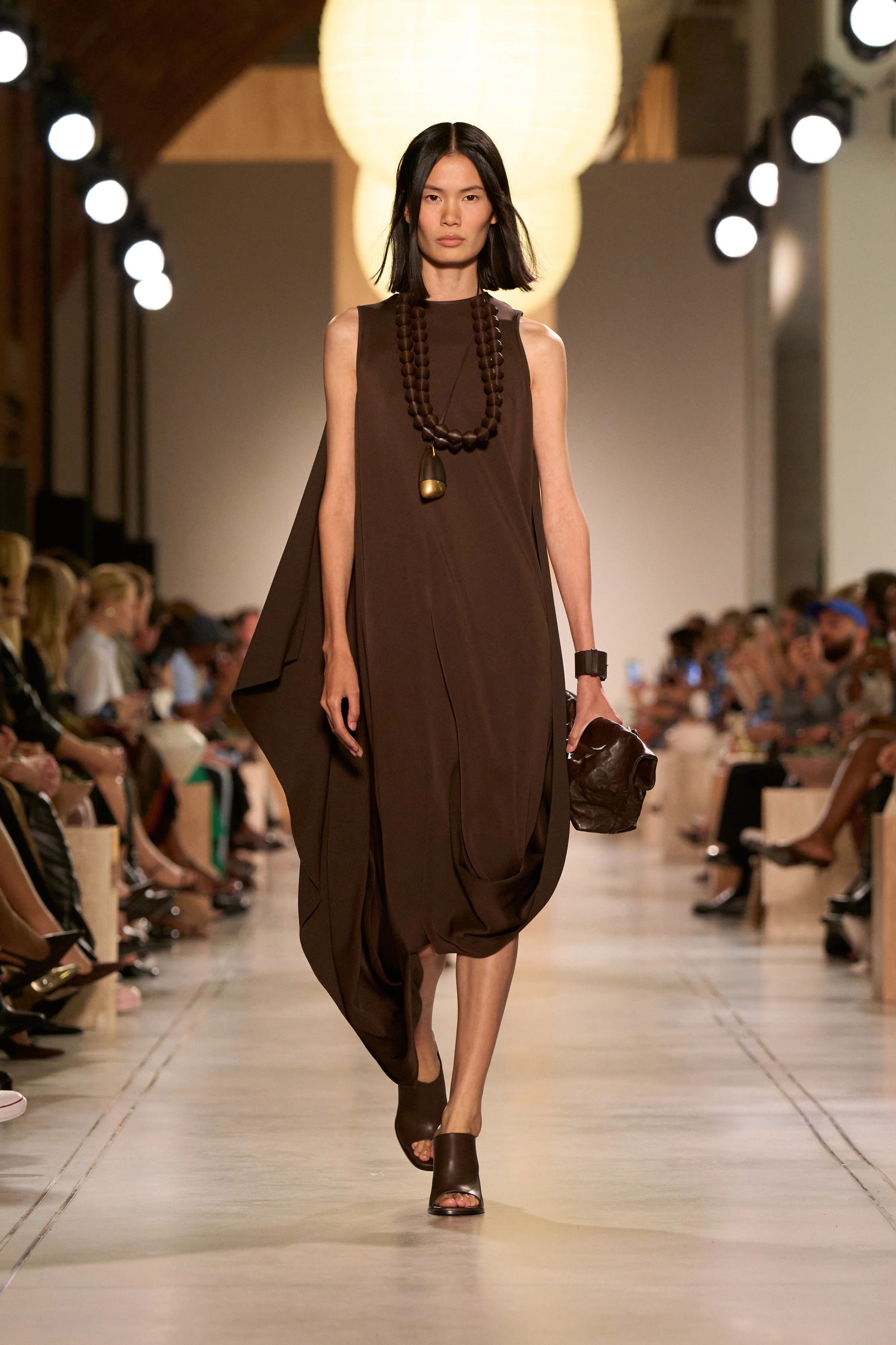 2026年春夏コレクション_MICHAEL KORS COLLECTION(マイケル・コース コレクション)_モデル_37