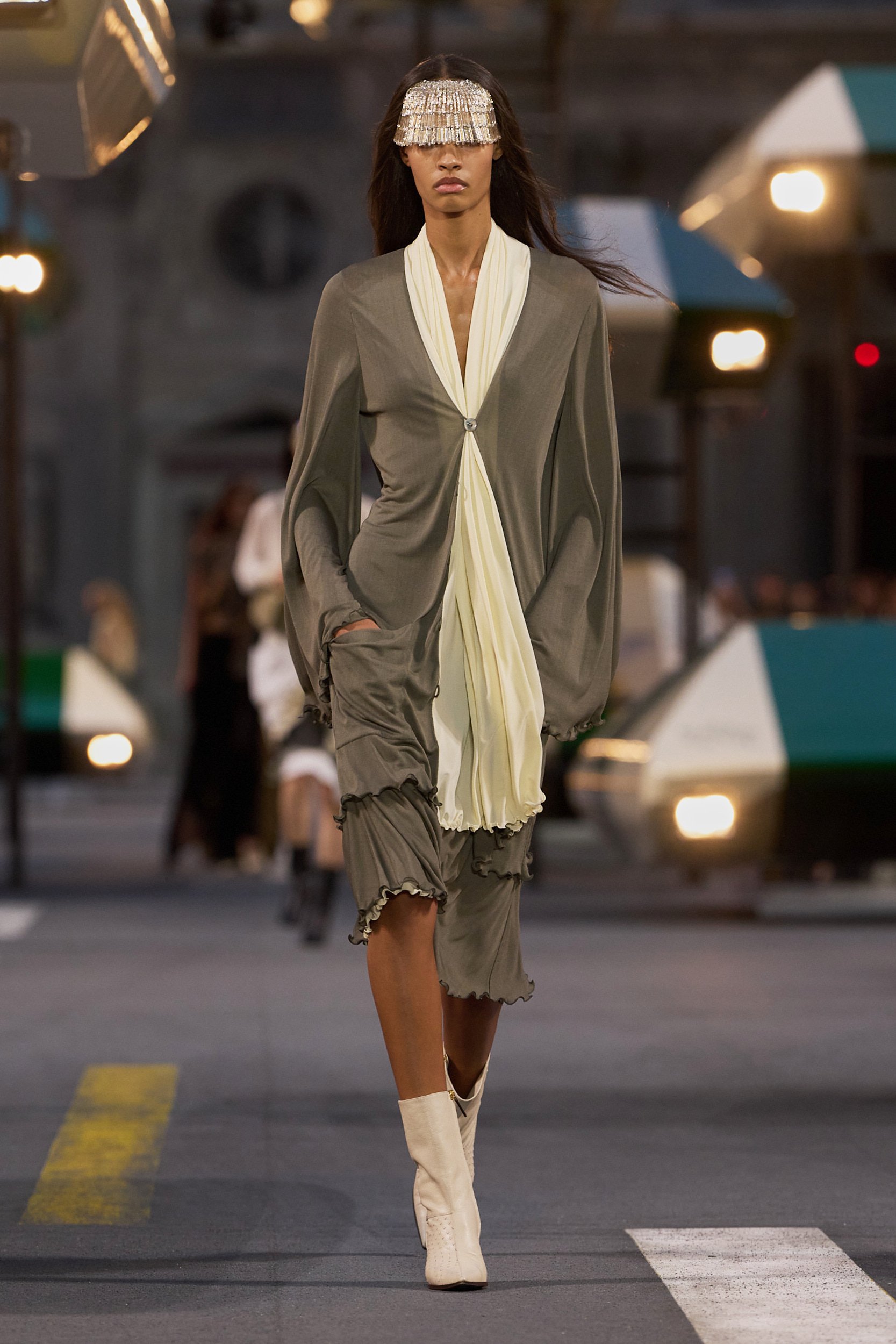 2027年春夏コレクション_LOUIS VUITTON(ルイ・ヴィトン)_モデル_25